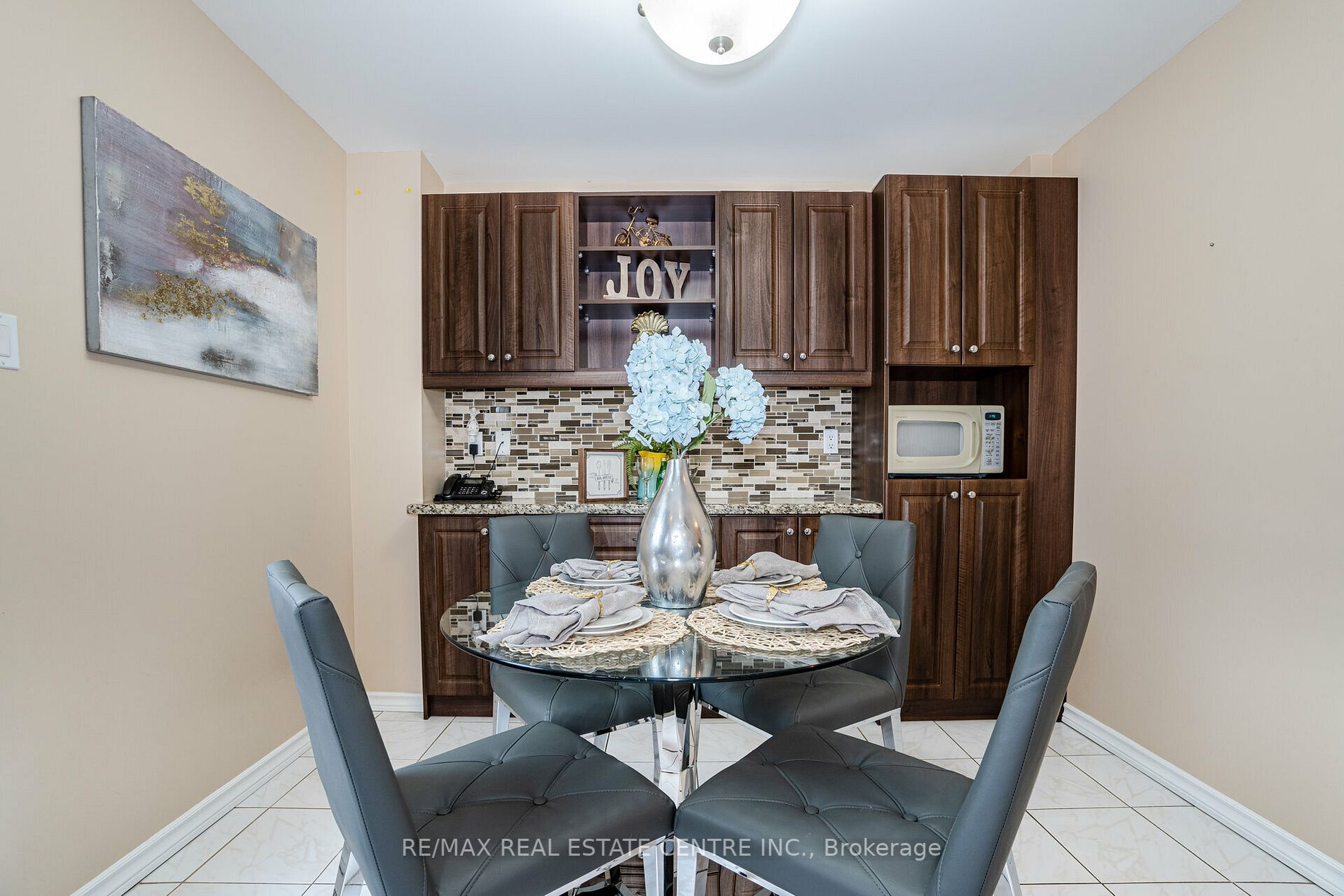46 Newbridge Cres
