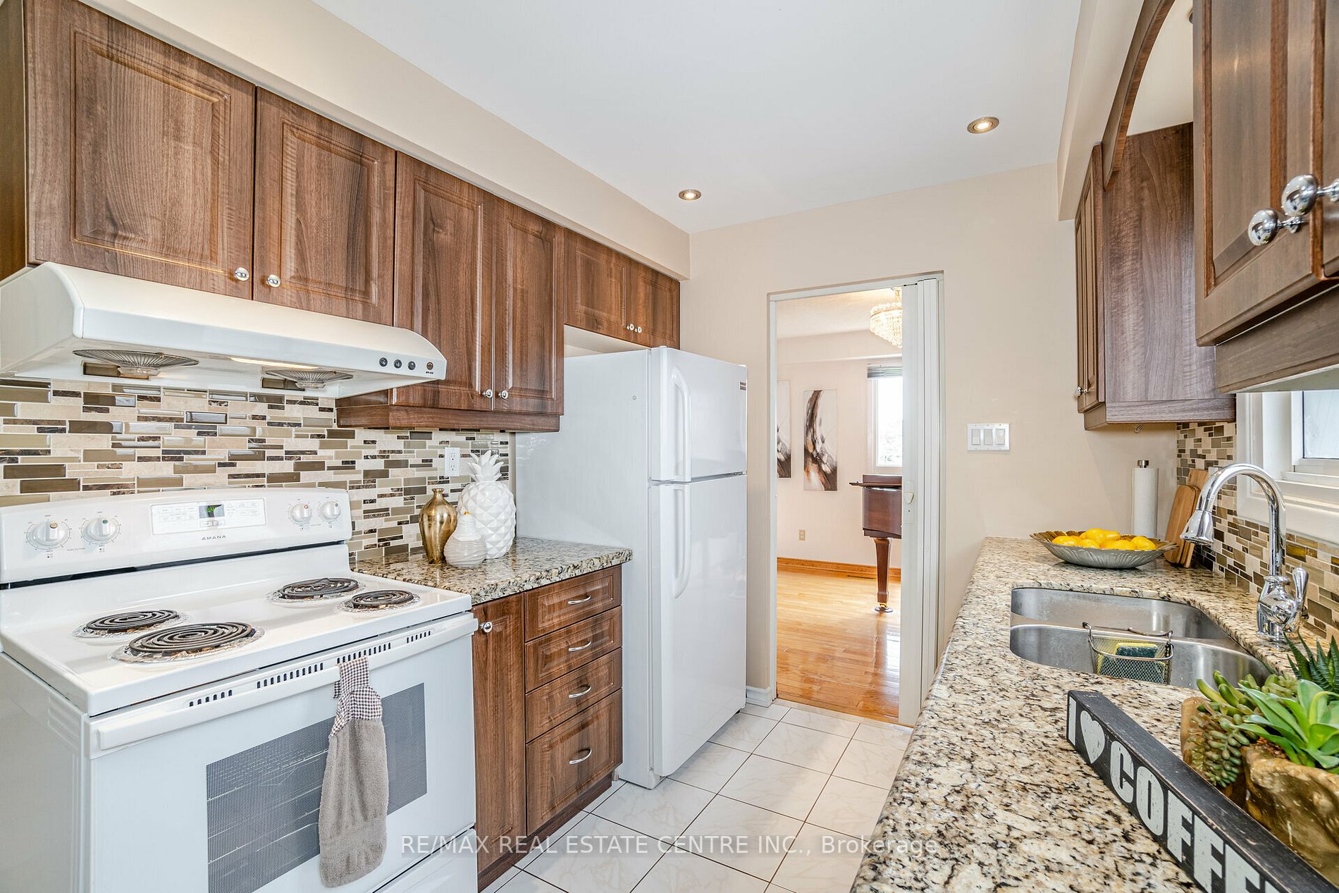 46 Newbridge Cres