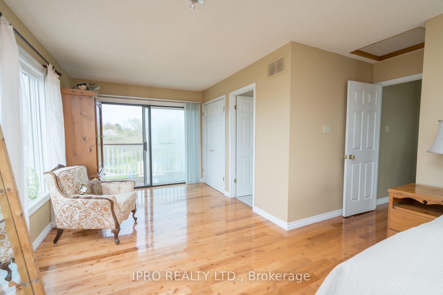 14323 Creditview Rd