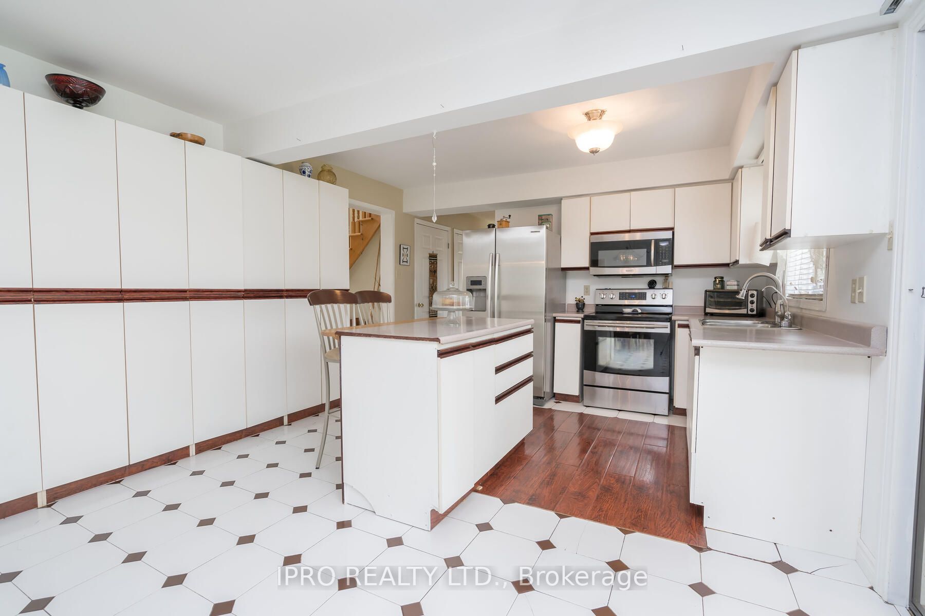 14323 Creditview Rd