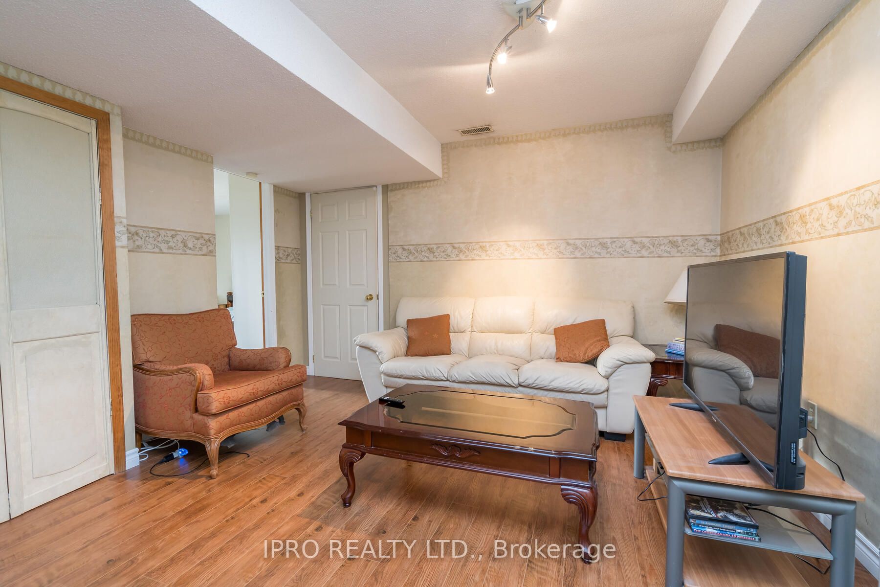 14323 Creditview Rd