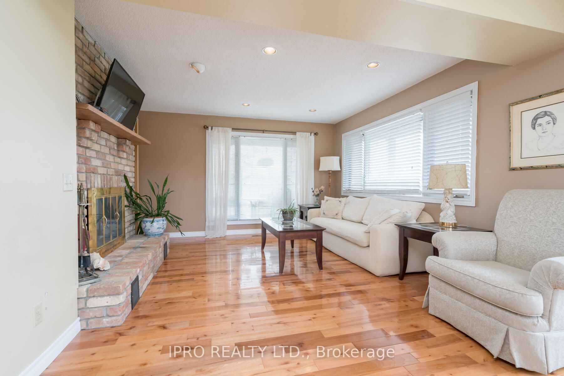 14323 Creditview Rd