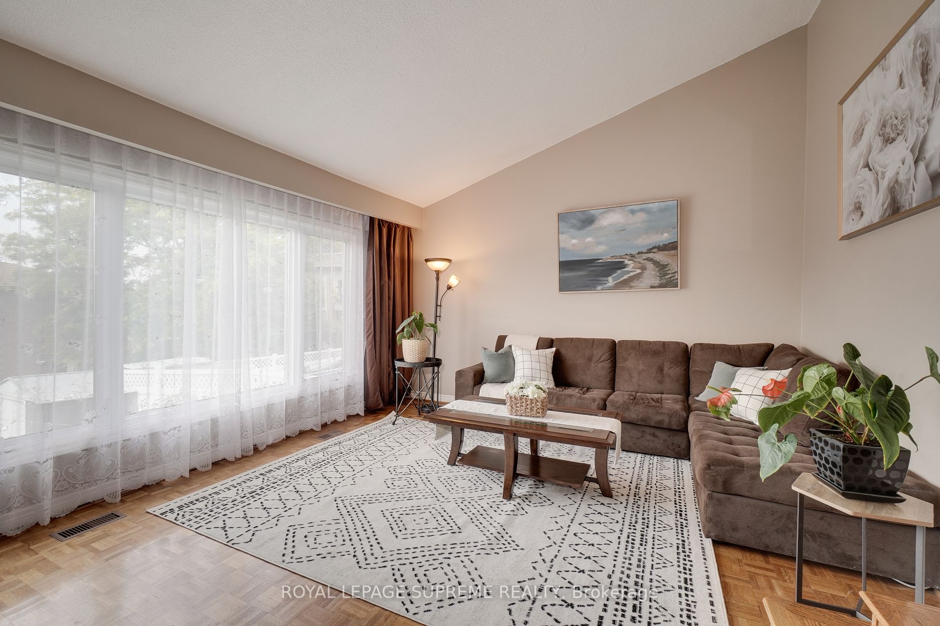 33 Ashford Crt