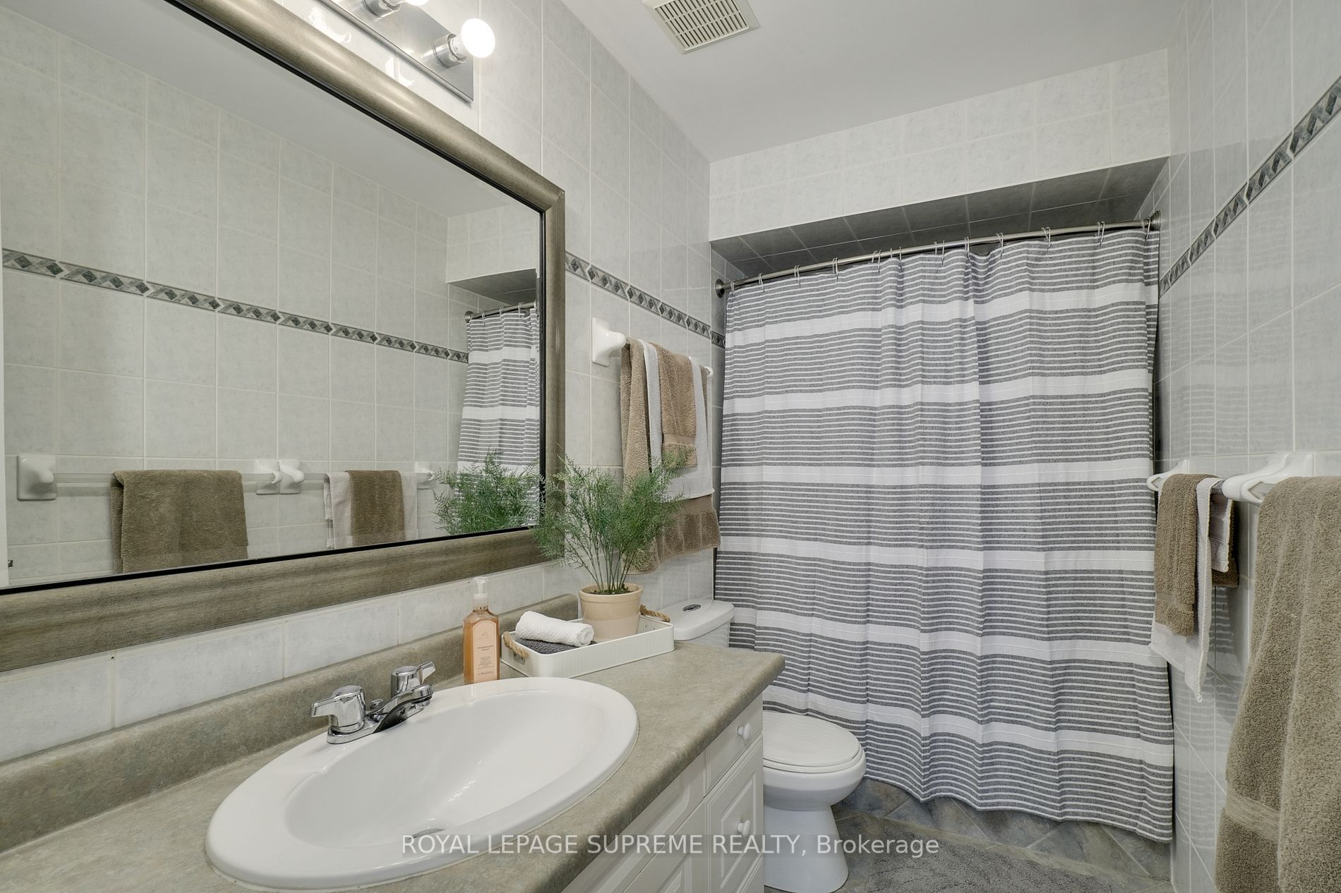 33 Ashford Crt