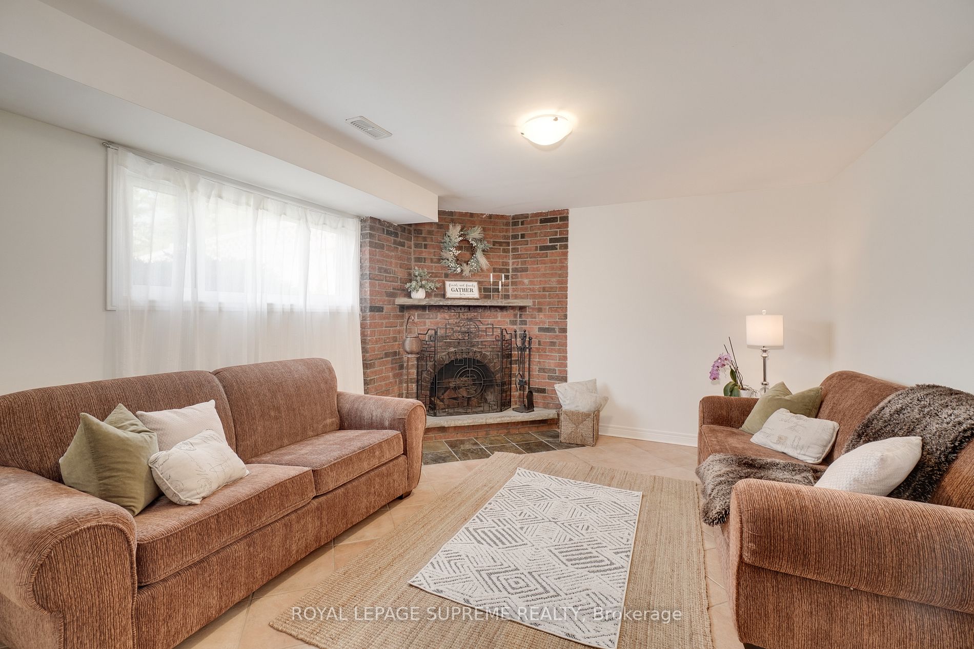 33 Ashford Crt