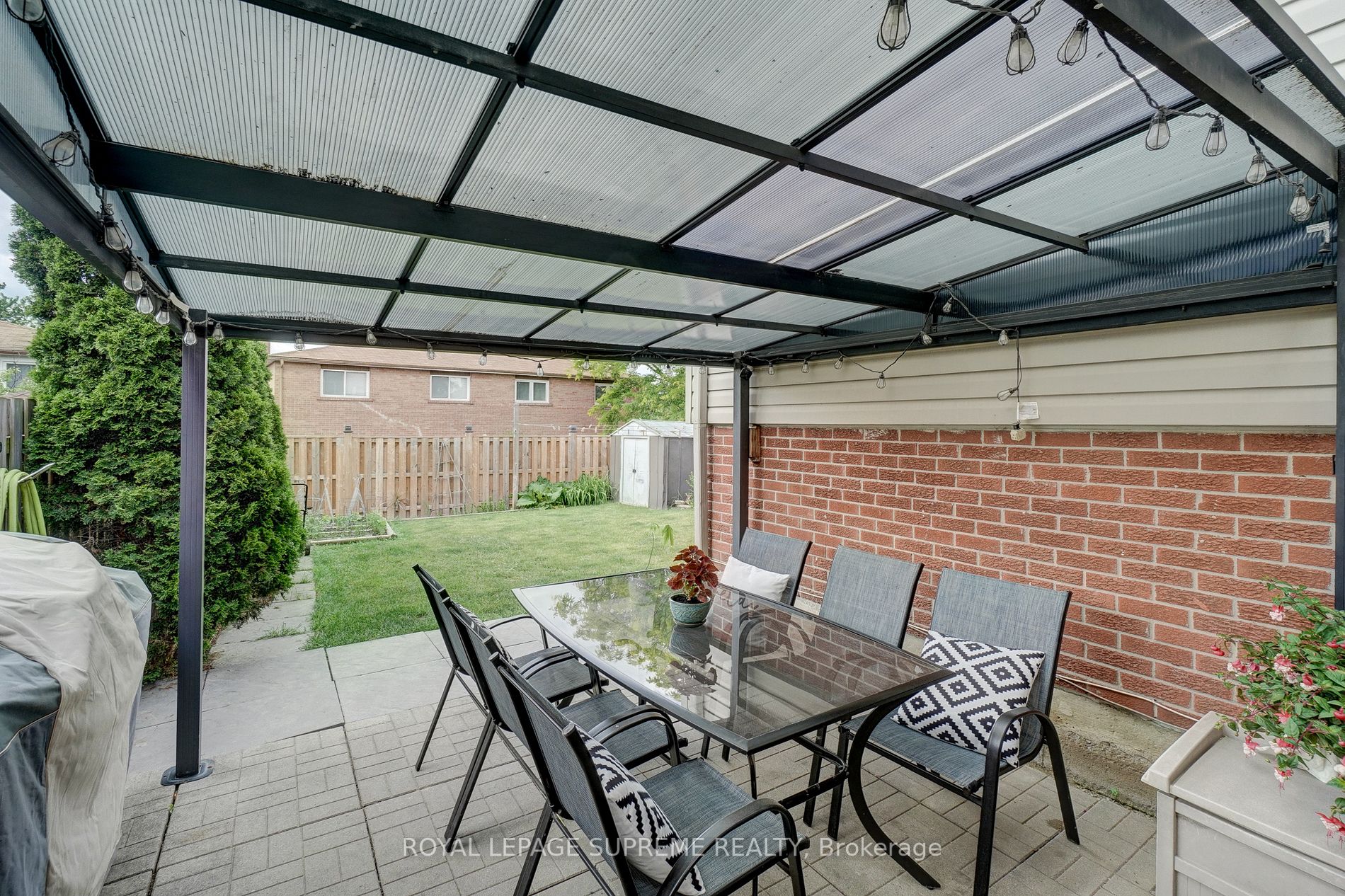 33 Ashford Crt