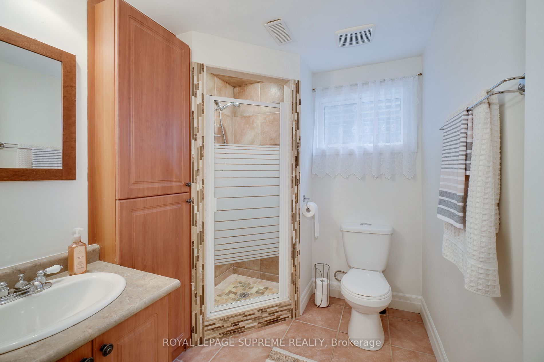 33 Ashford Crt
