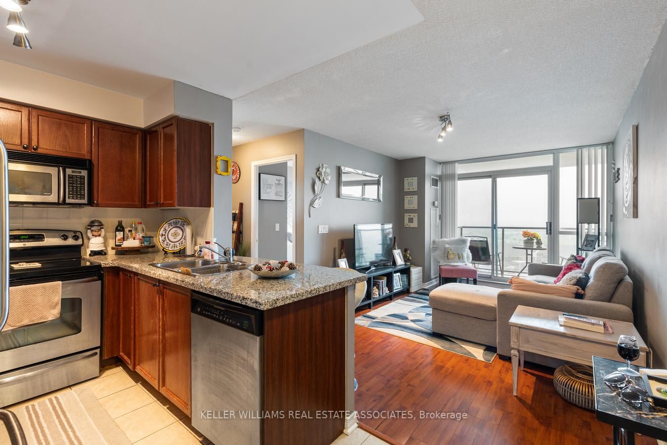 4889 Kimbermount Avenue, #1501