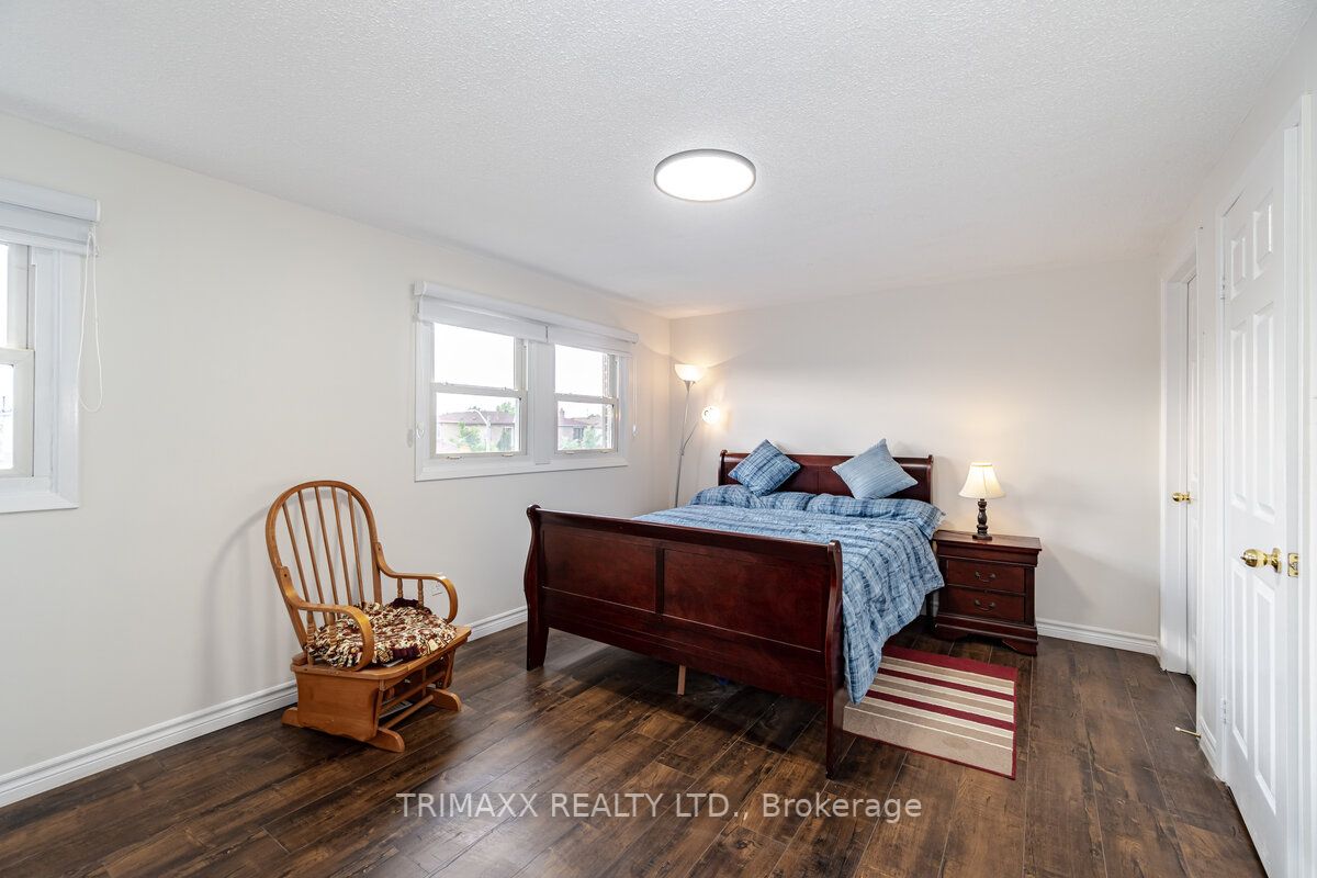 96 Banting Cres