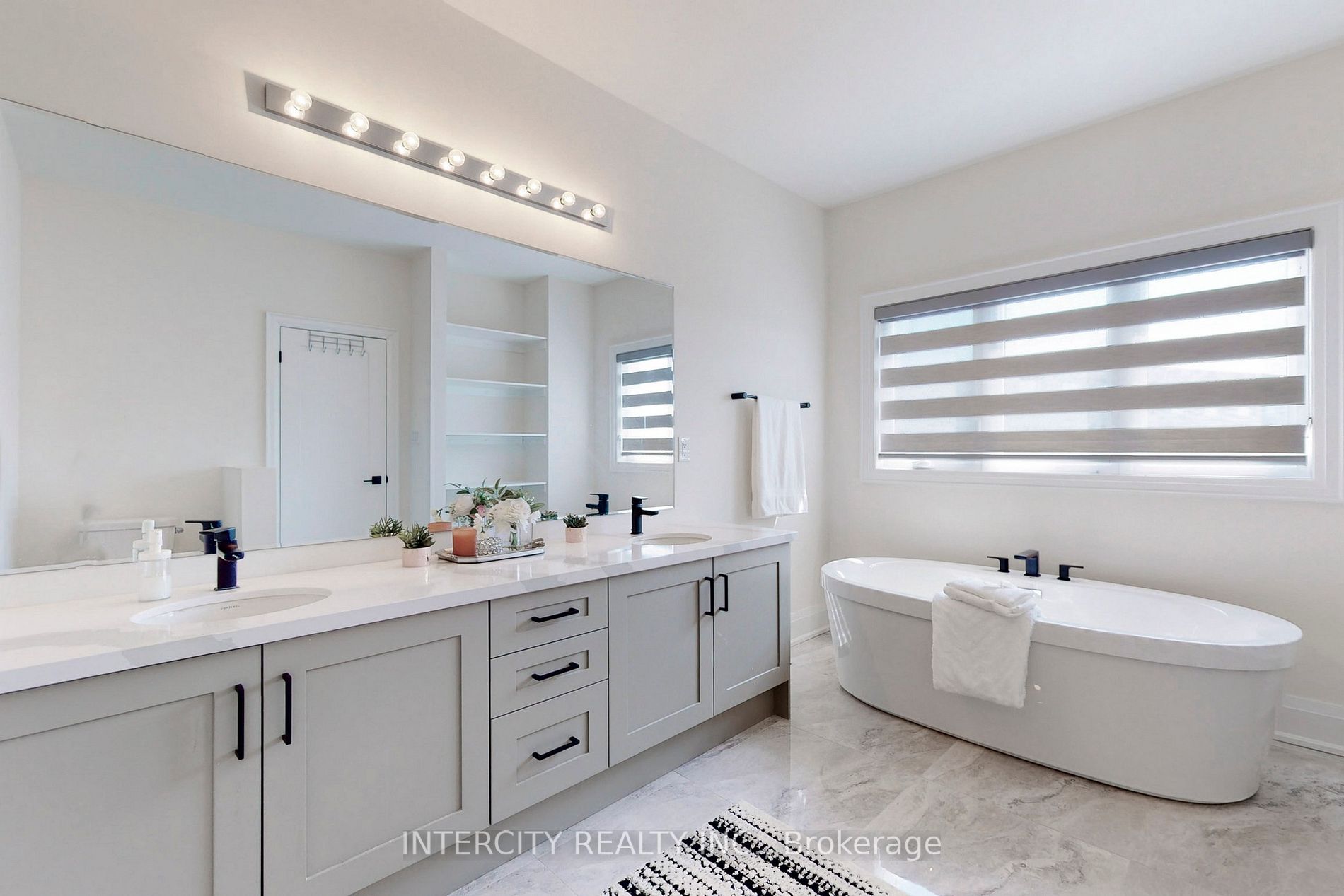 62 Royal Fern Cres