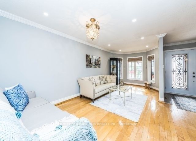 21 Orchid Dr