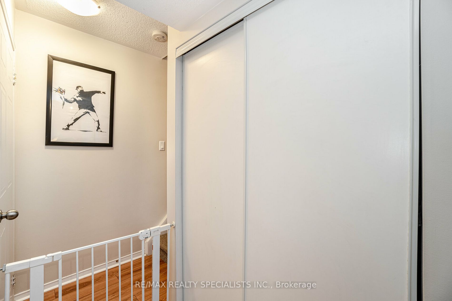 1A Robert Lane, #1