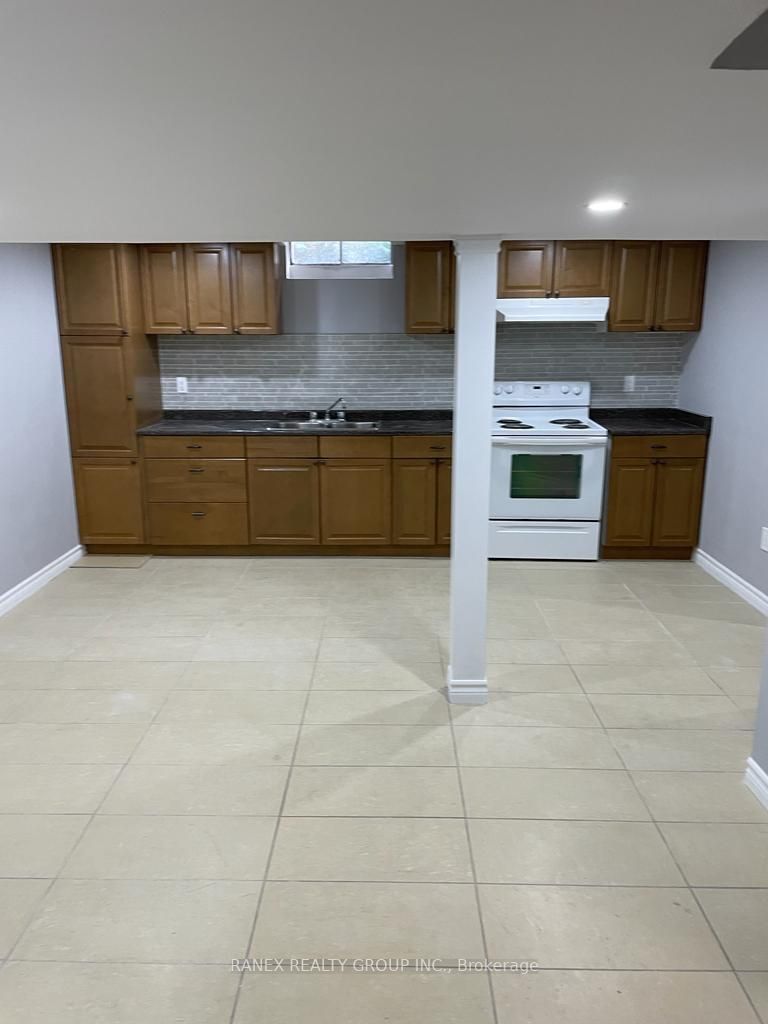 58 Parkview Drive, #Basemen