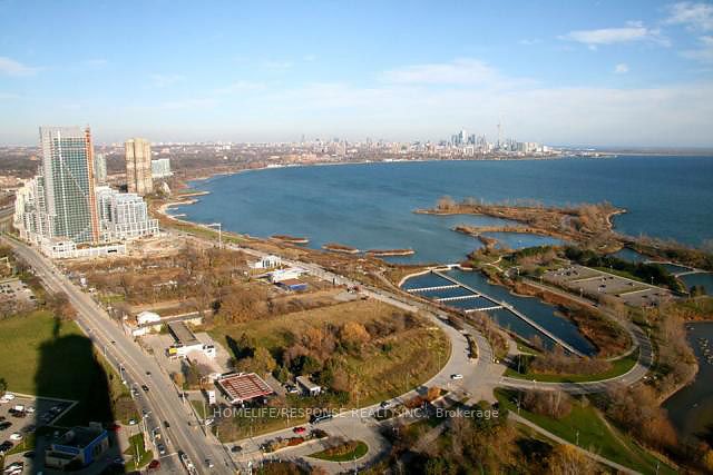 30 SHORE BREEZE Drive #1319