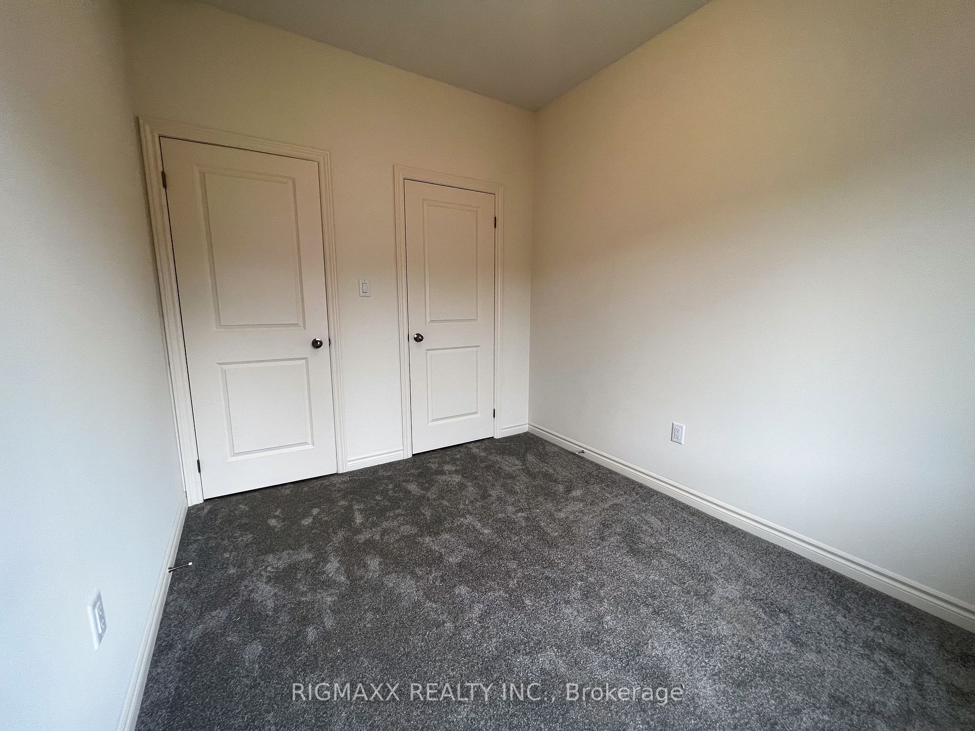 5 Donald Fitch Cres