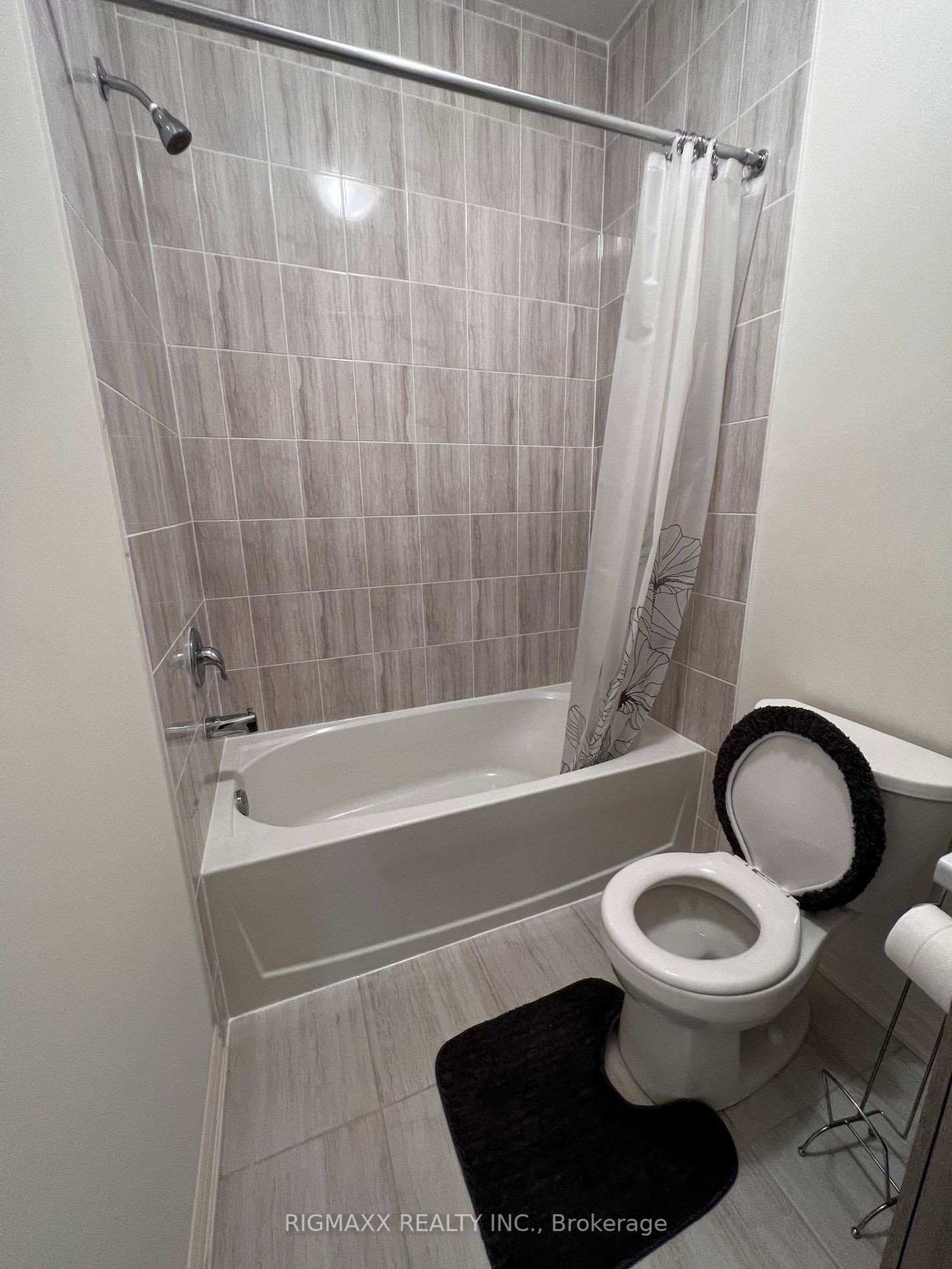 5 Donald Fitch Cres