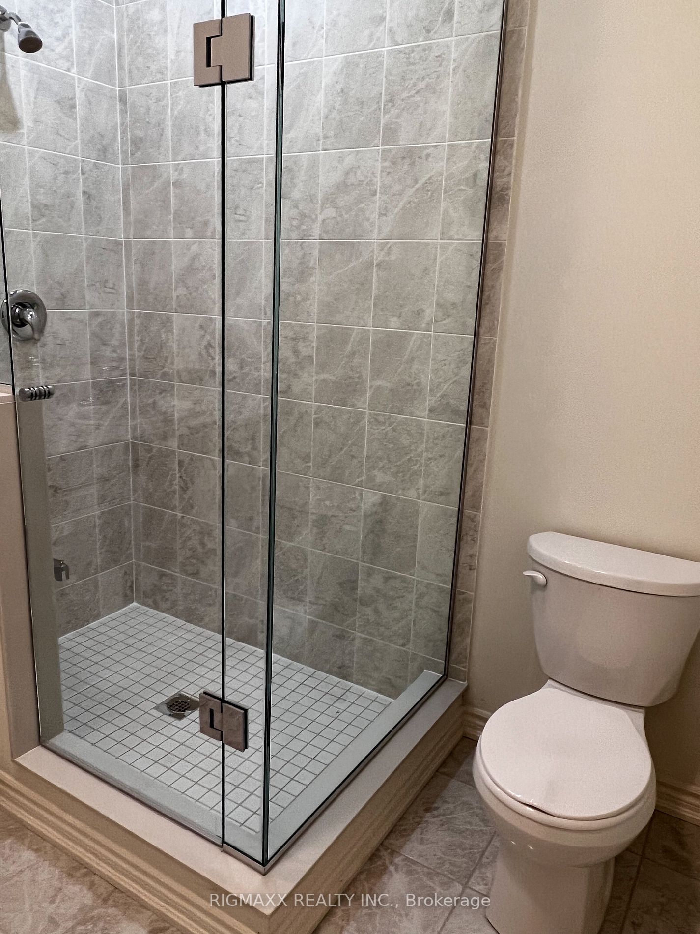 5 Donald Fitch Cres