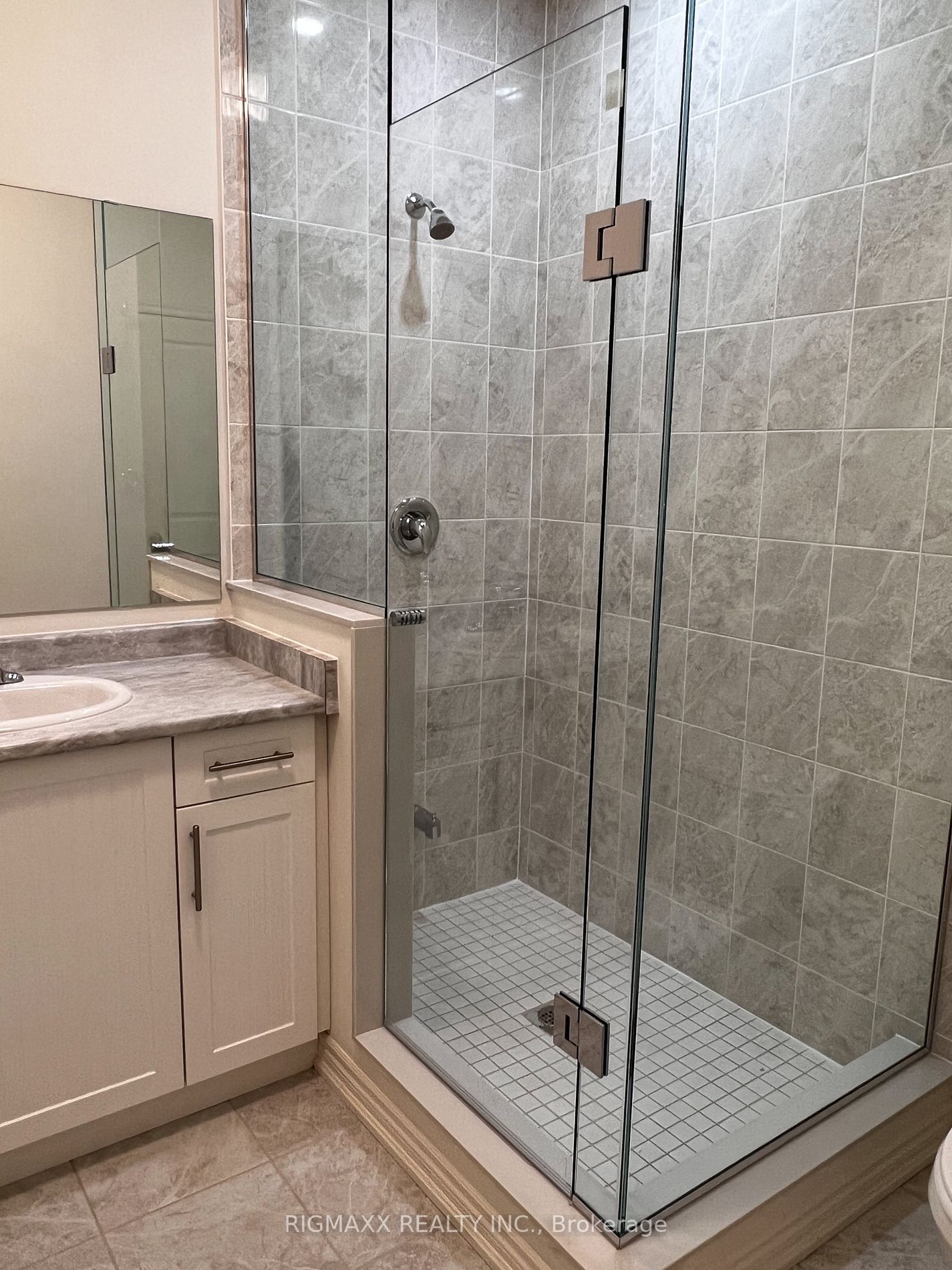 5 Donald Fitch Cres