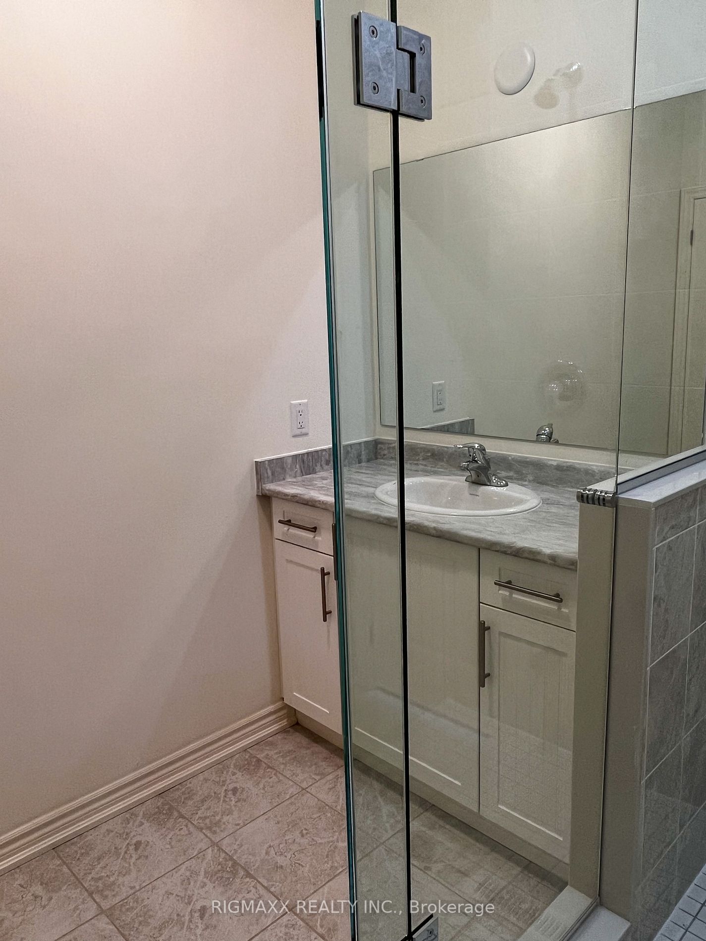 5 Donald Fitch Cres