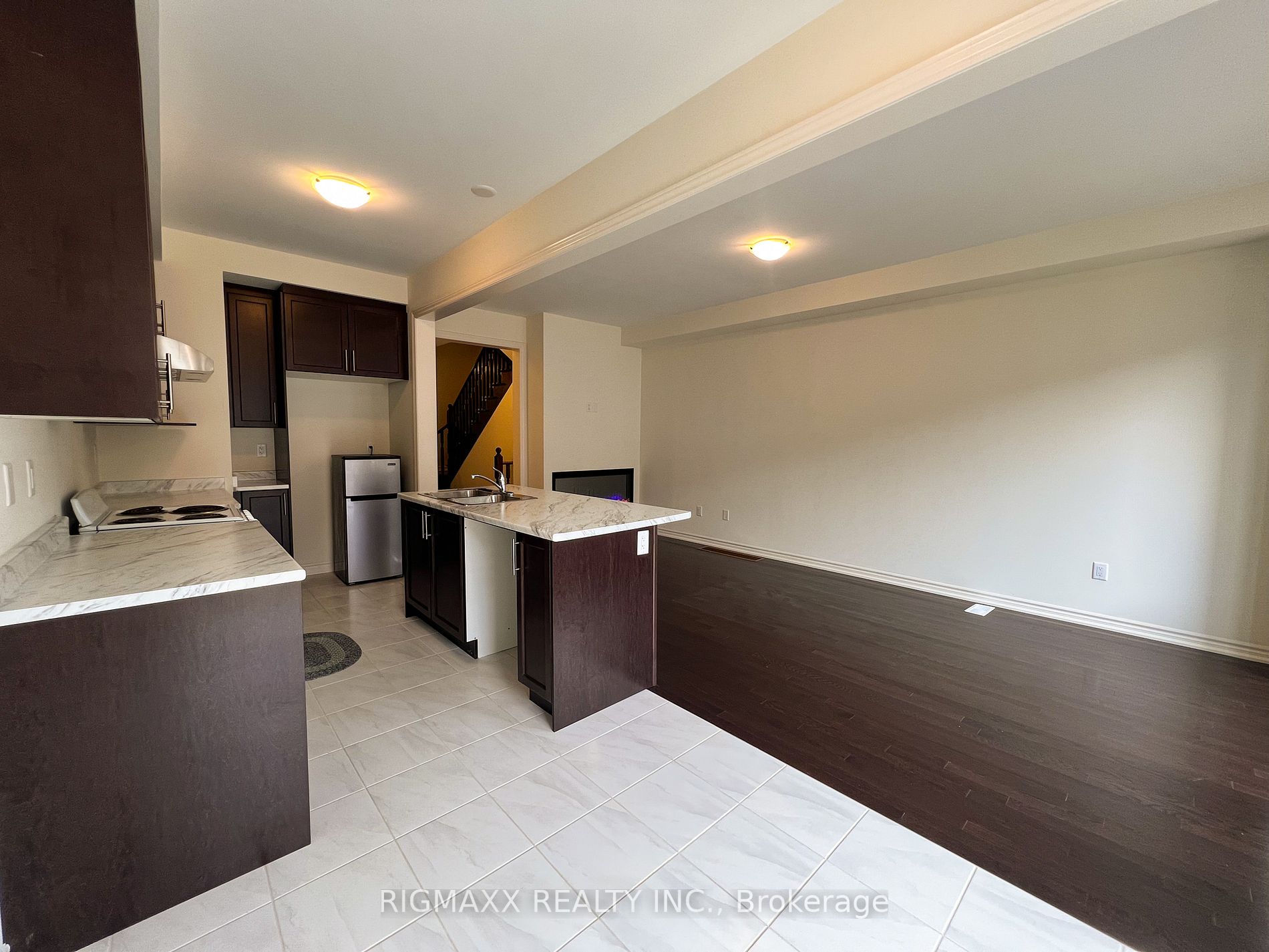 5 Donald Fitch Cres
