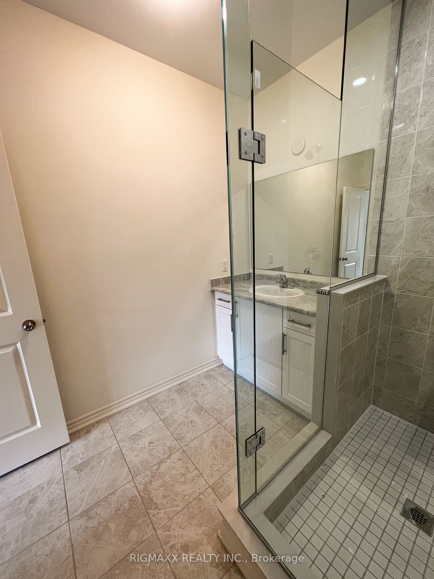 5 Donald Fitch Cres