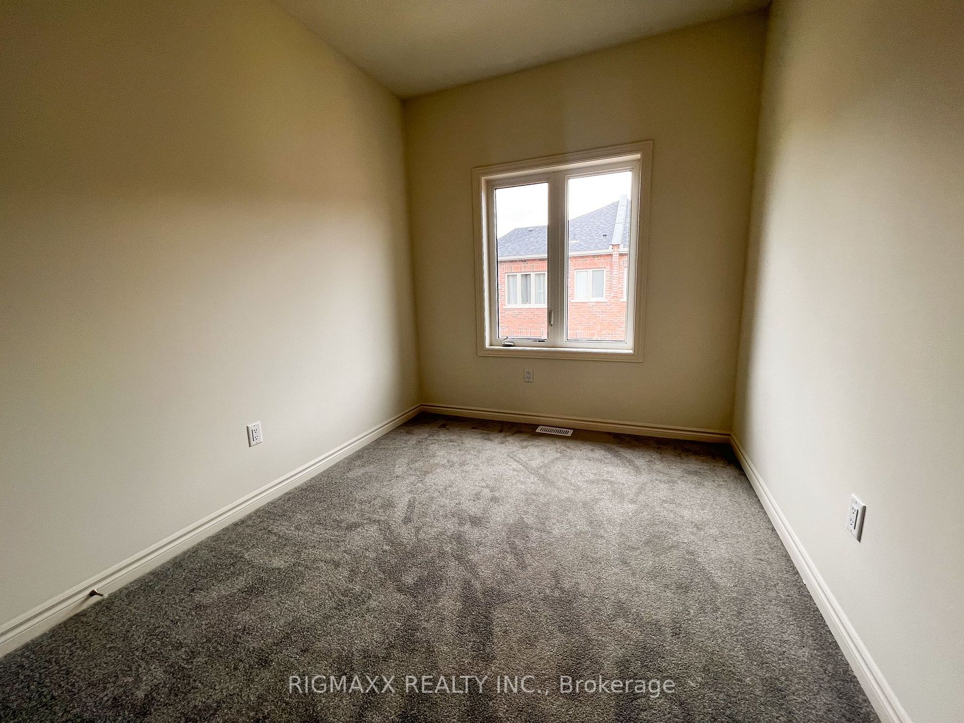 5 Donald Fitch Cres