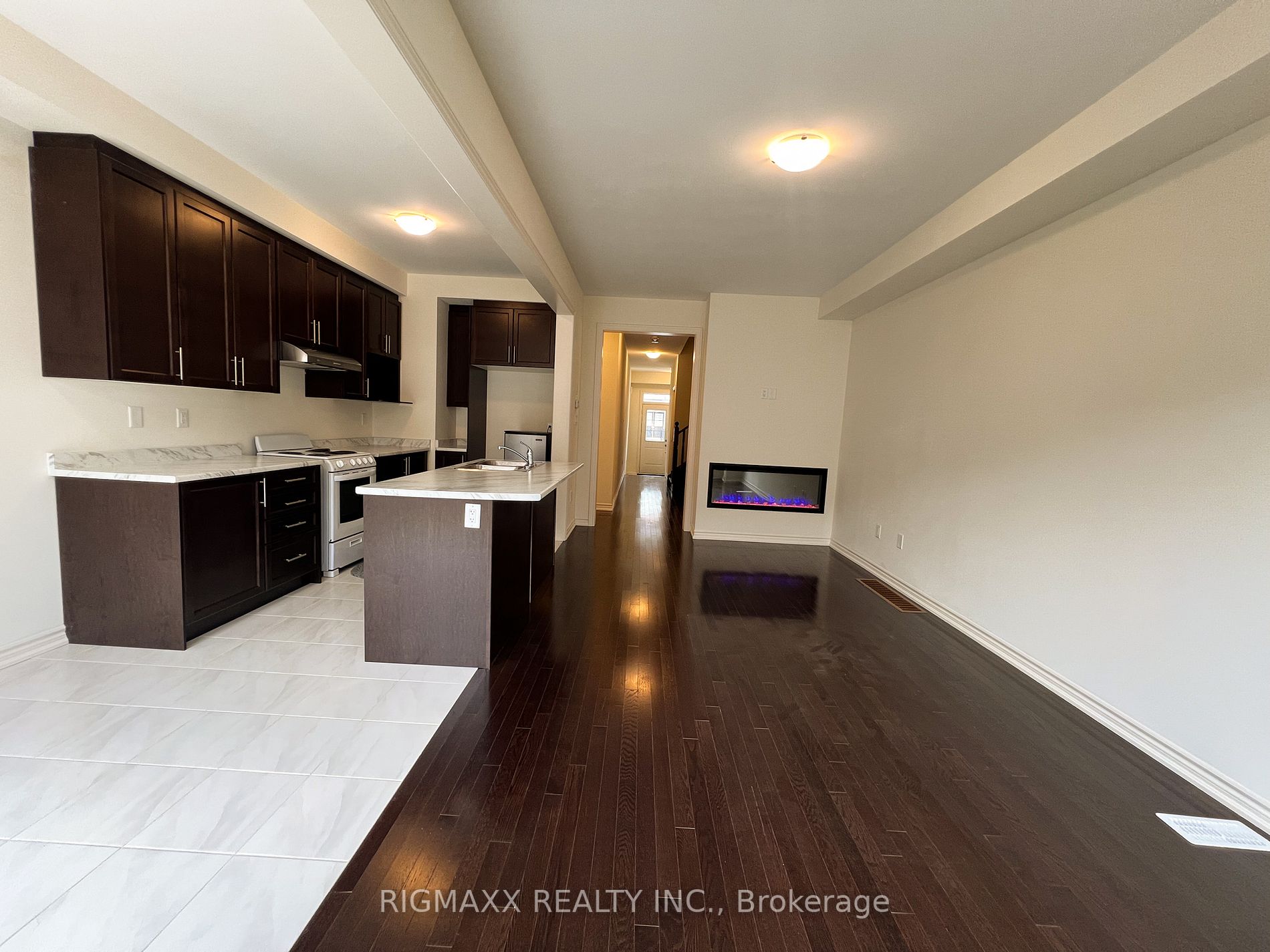 5 Donald Fitch Cres