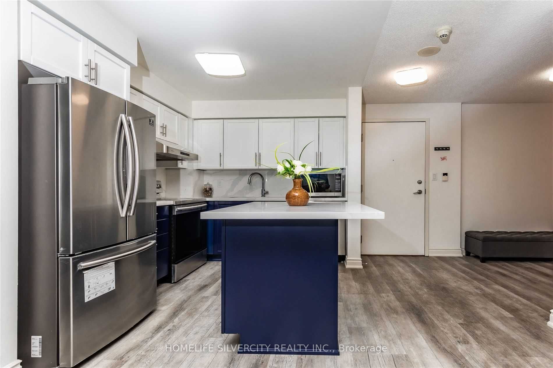 3880 Duke Of York Blvd, #1712