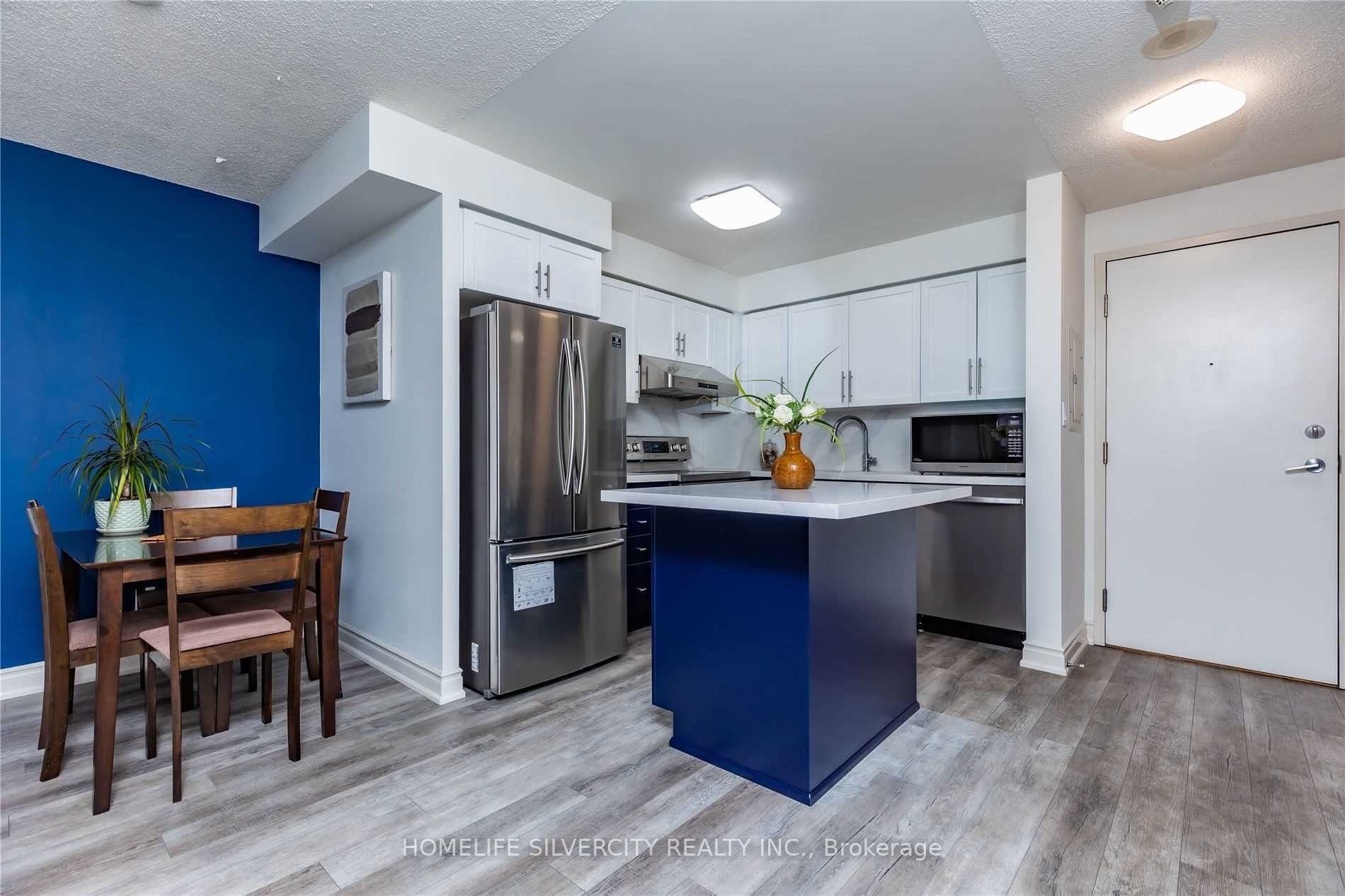 3880 Duke Of York Blvd, #1712