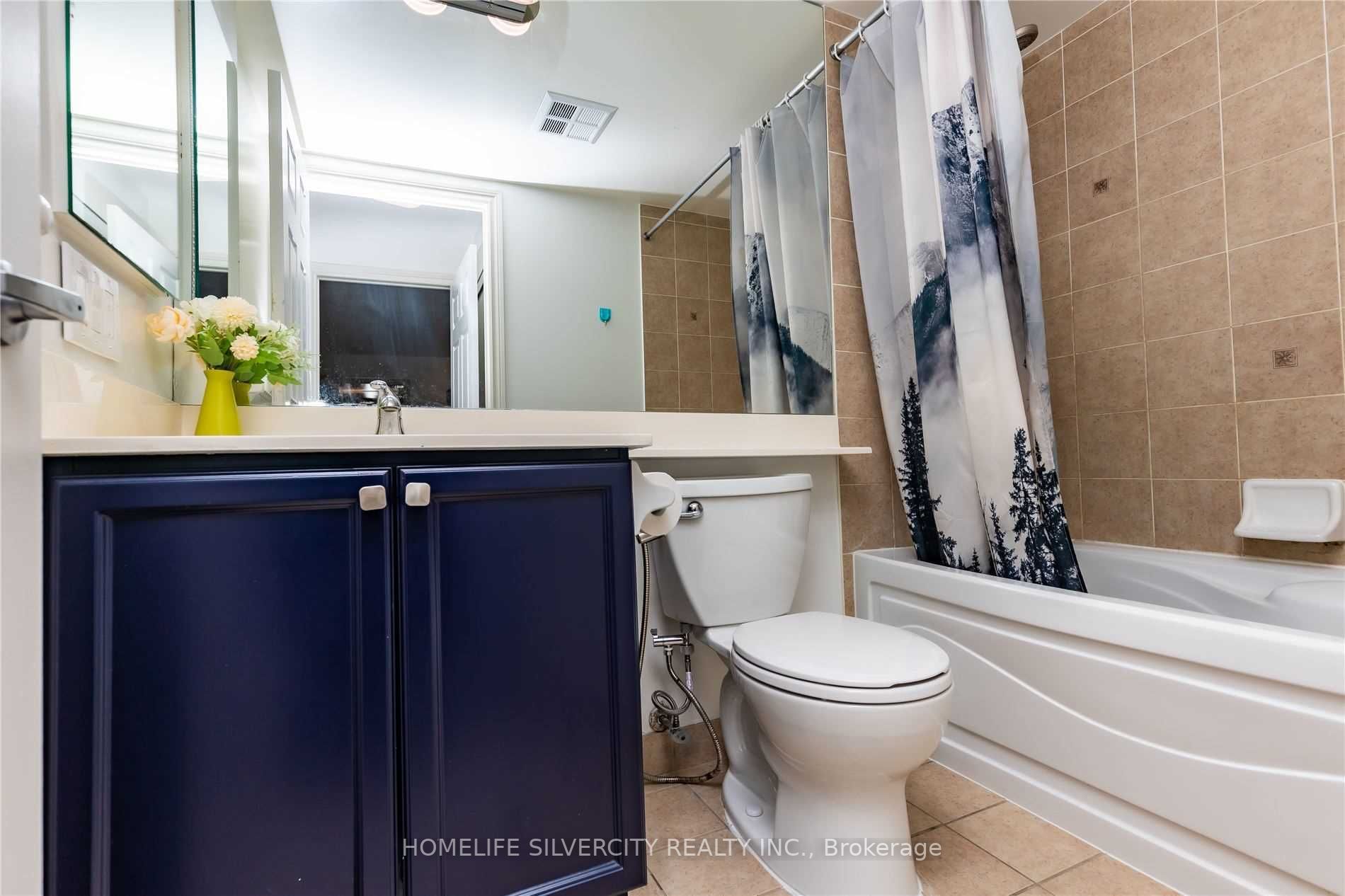3880 Duke Of York Blvd, #1712