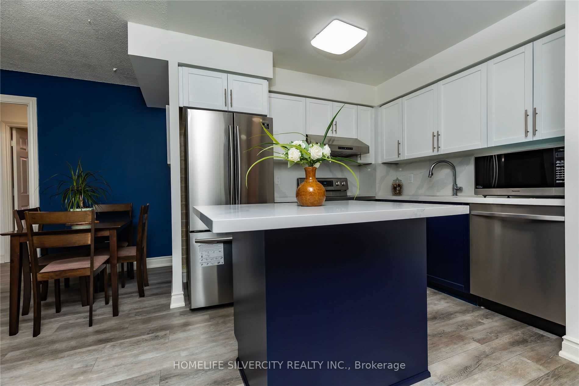 3880 Duke Of York Blvd, #1712