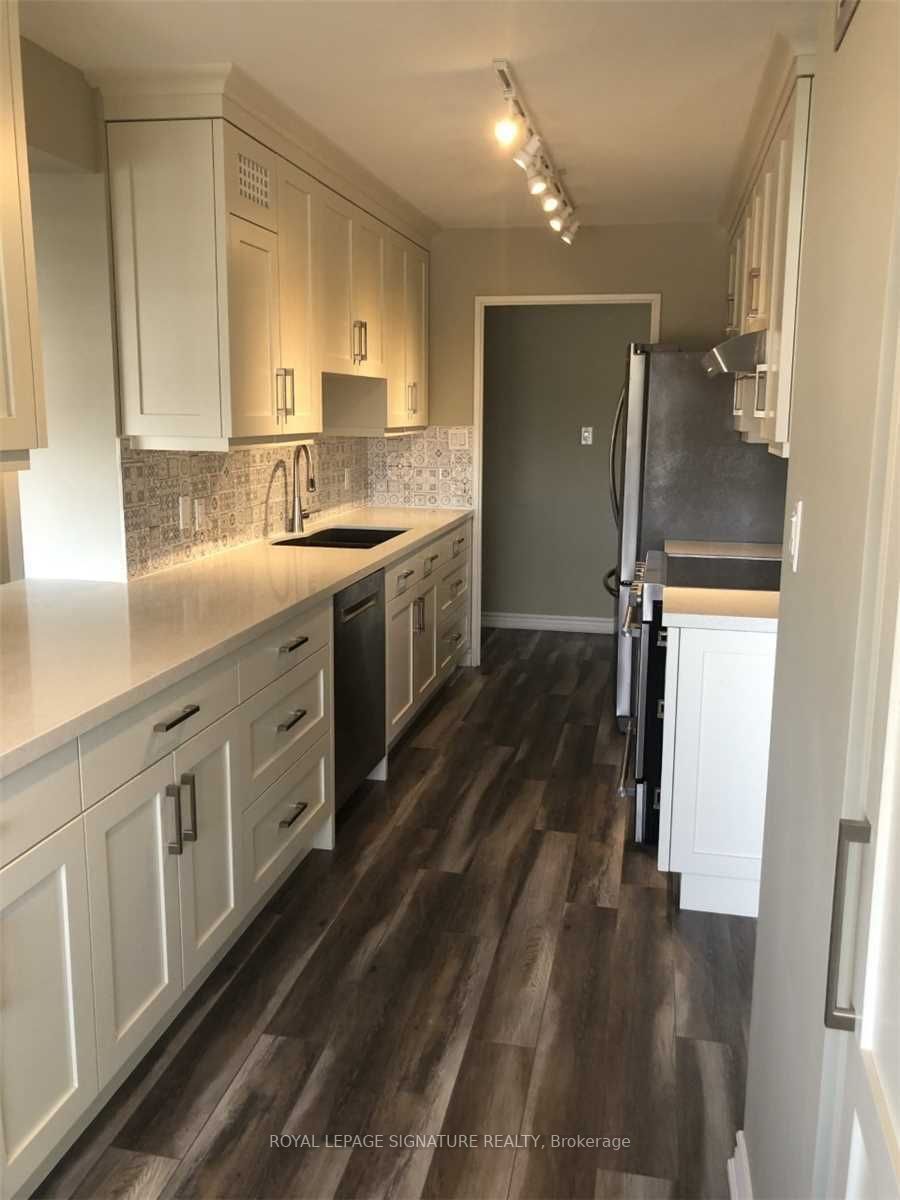 1580 Mississauga Valley Blvd, #702