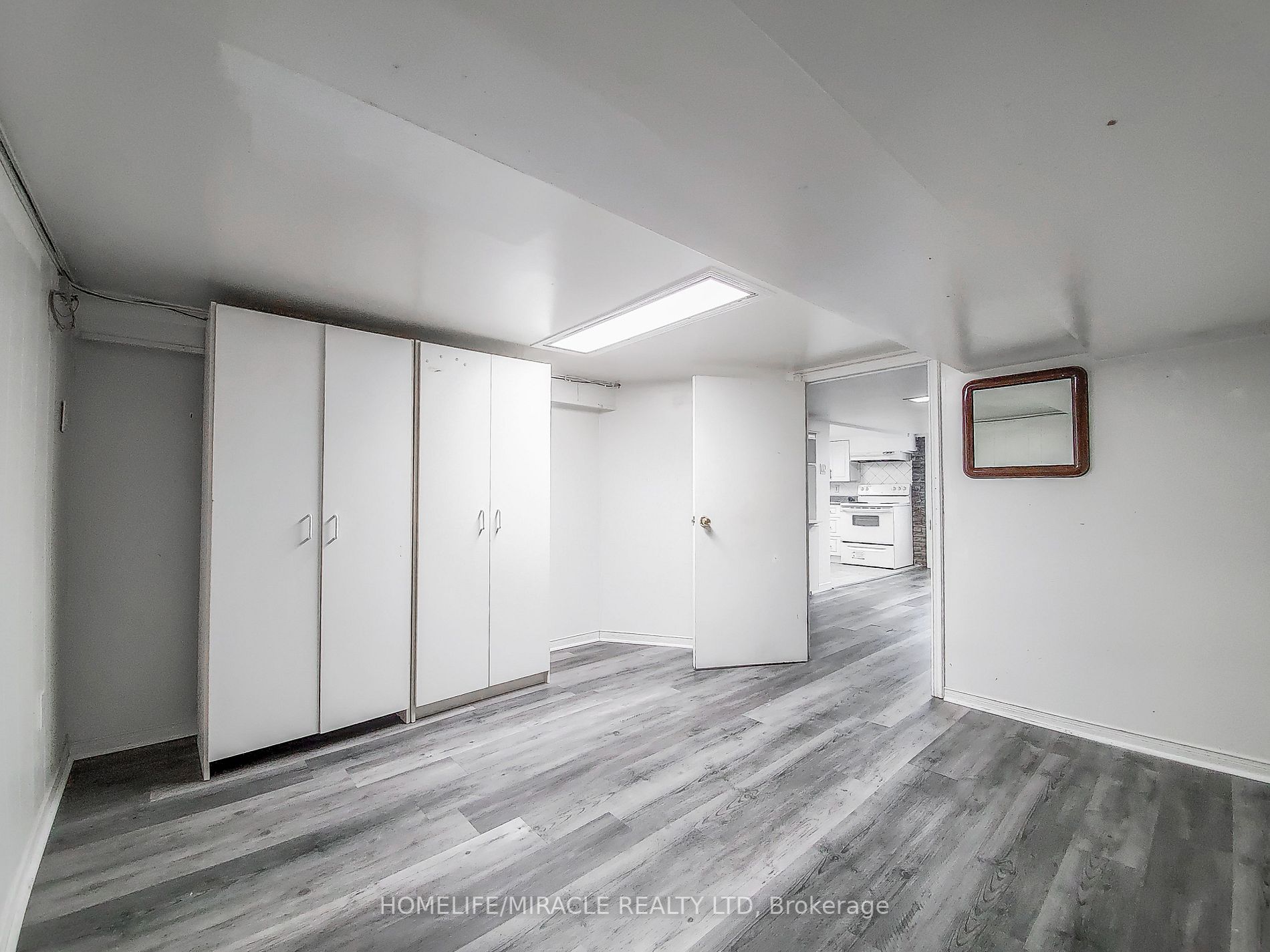 125 Foxwell St