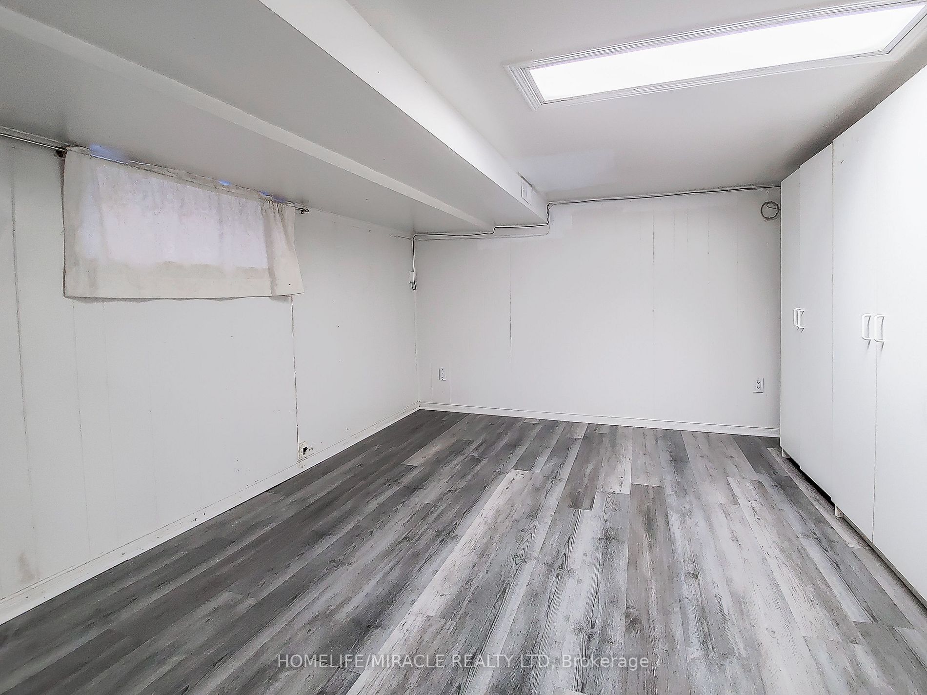125 Foxwell St