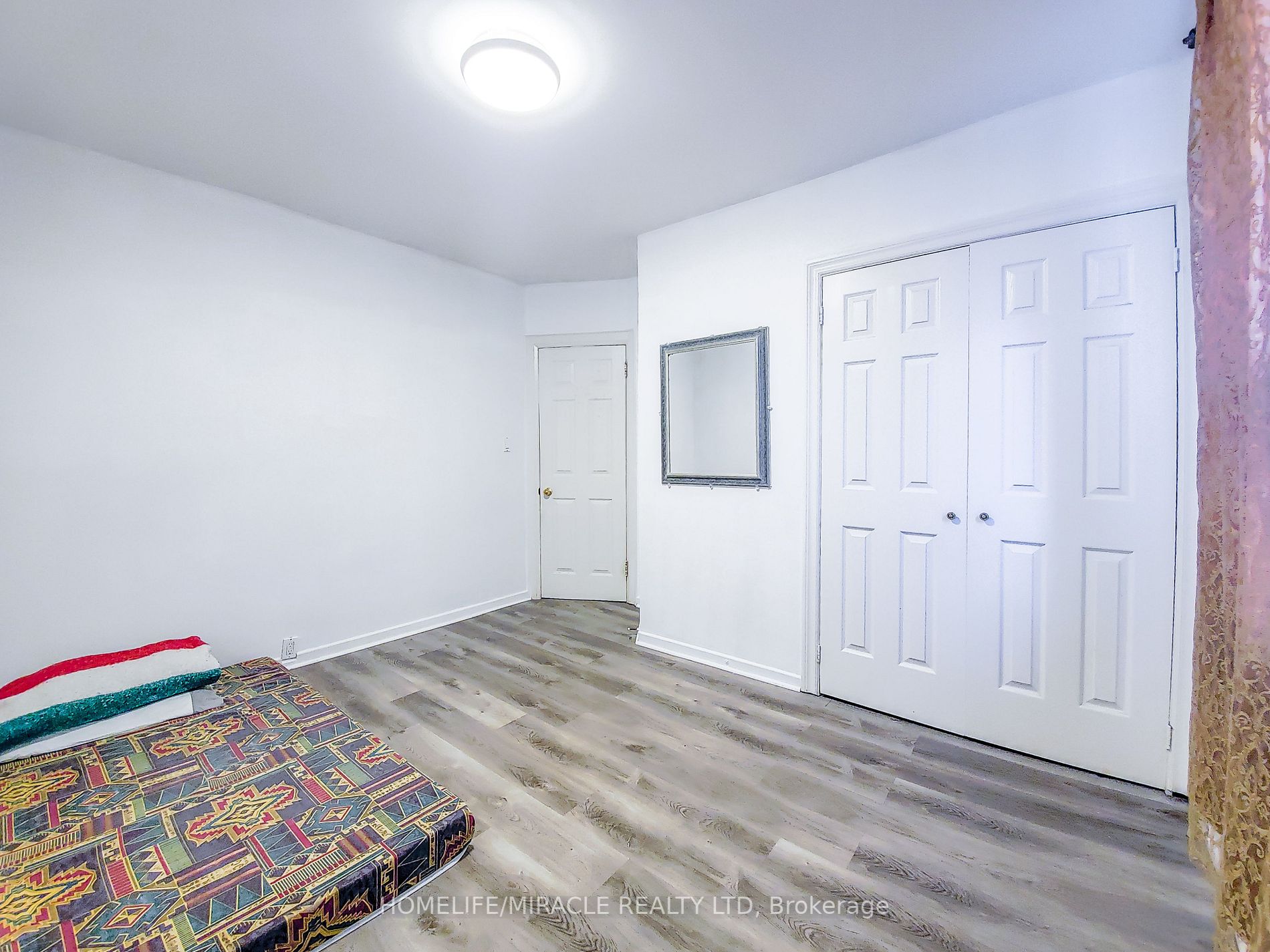 125 Foxwell St