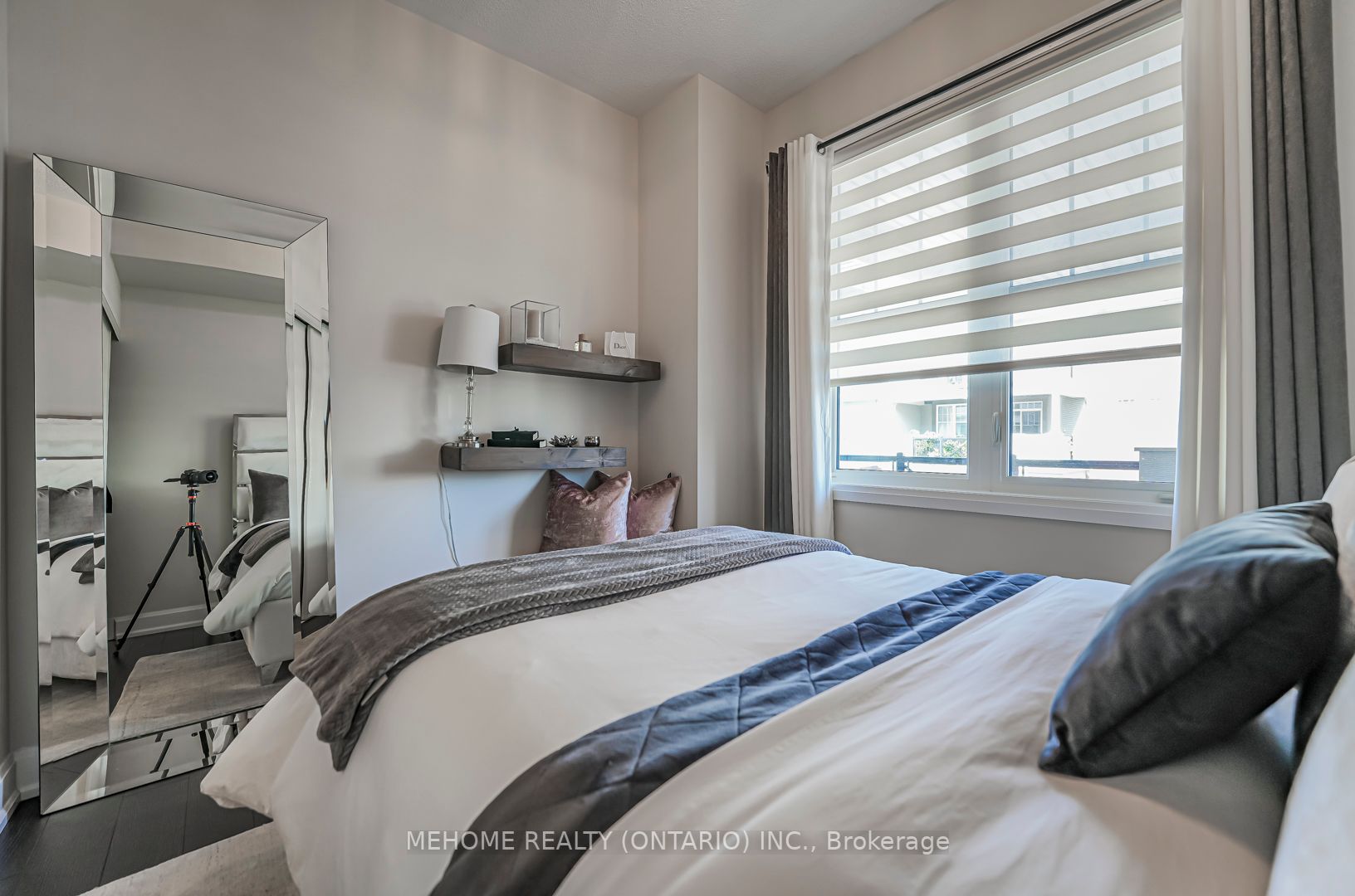 275 Roxton Rd, #203