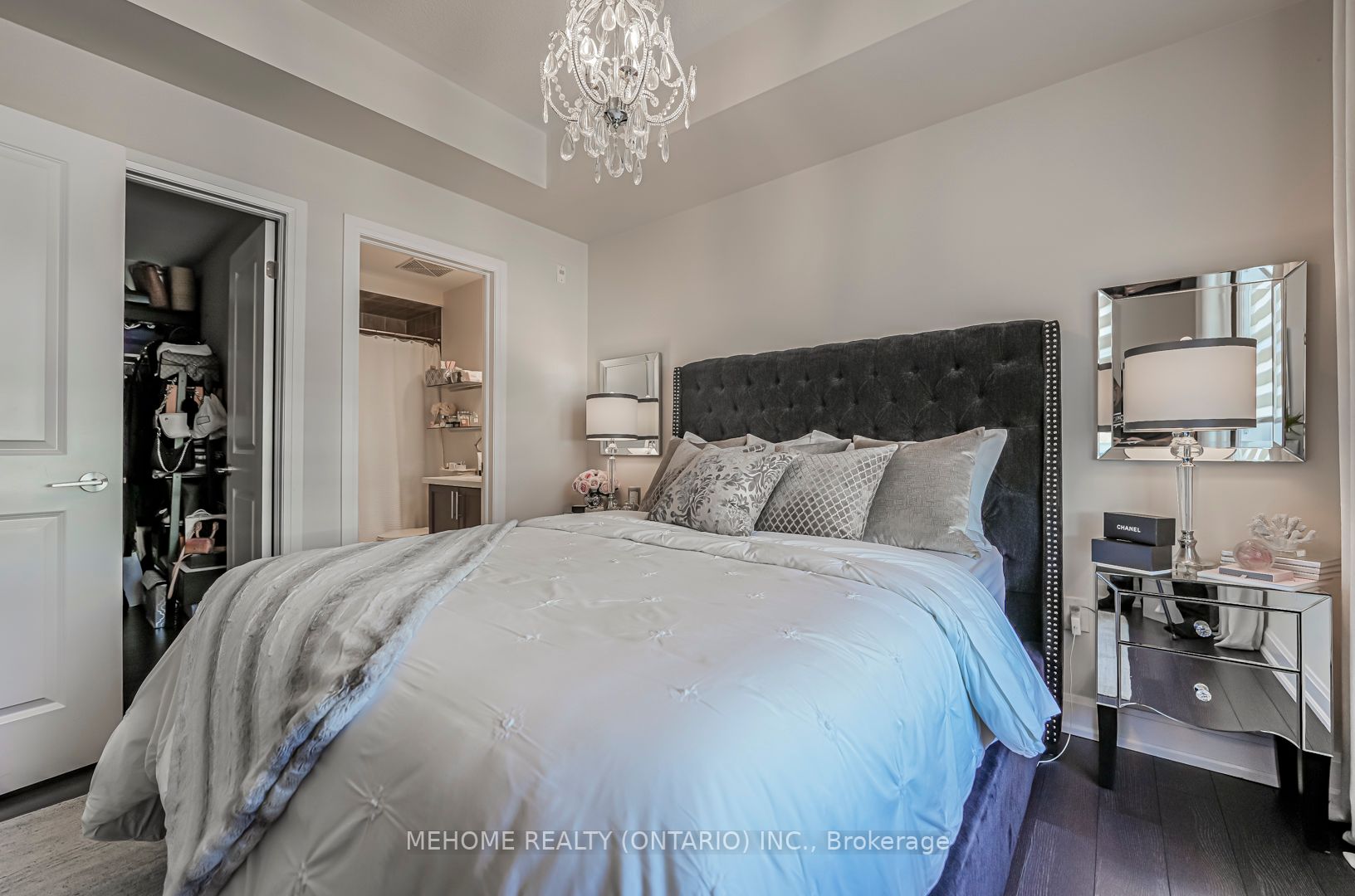 275 Roxton Rd, #203