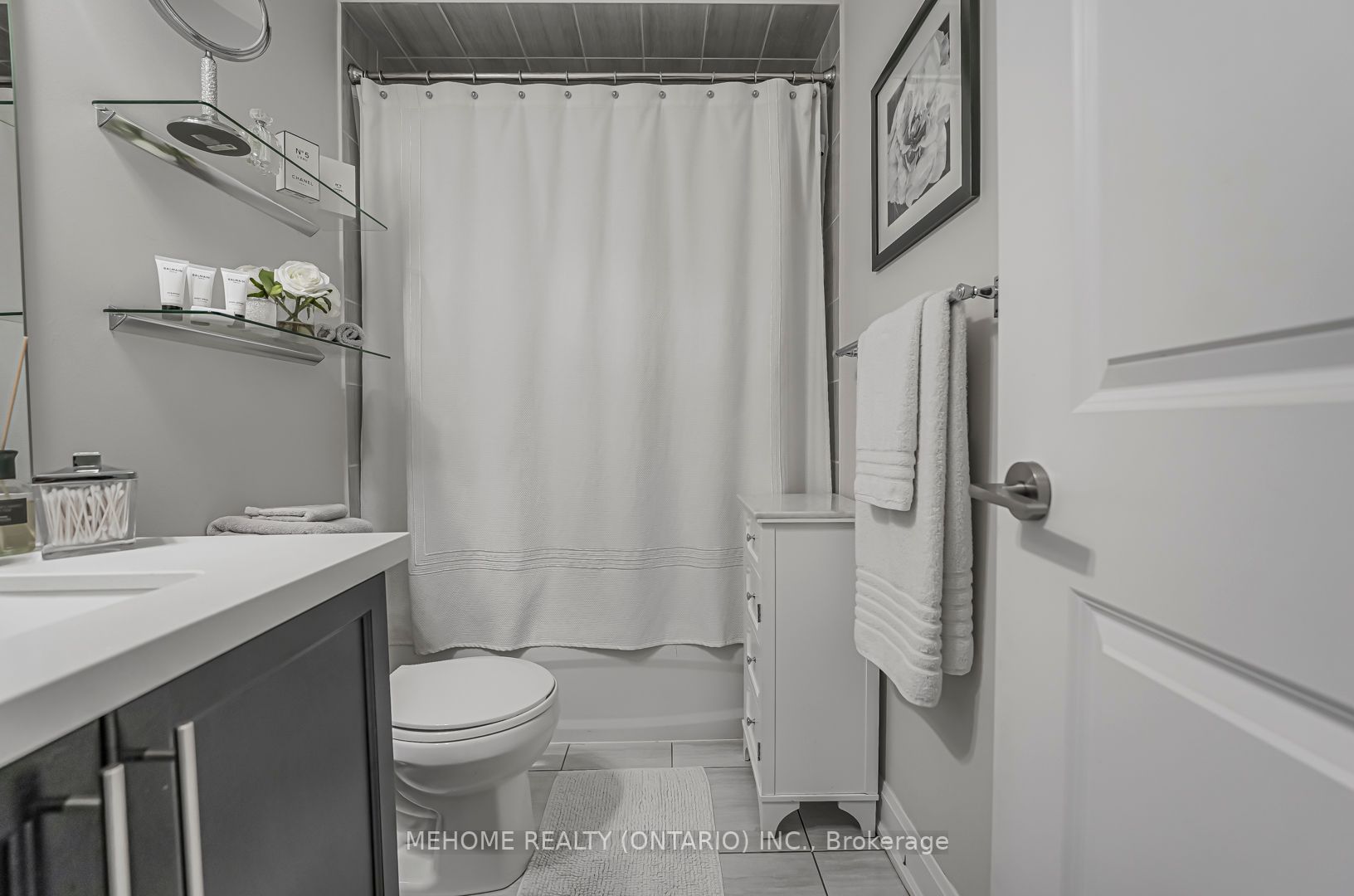 275 Roxton Rd, #203