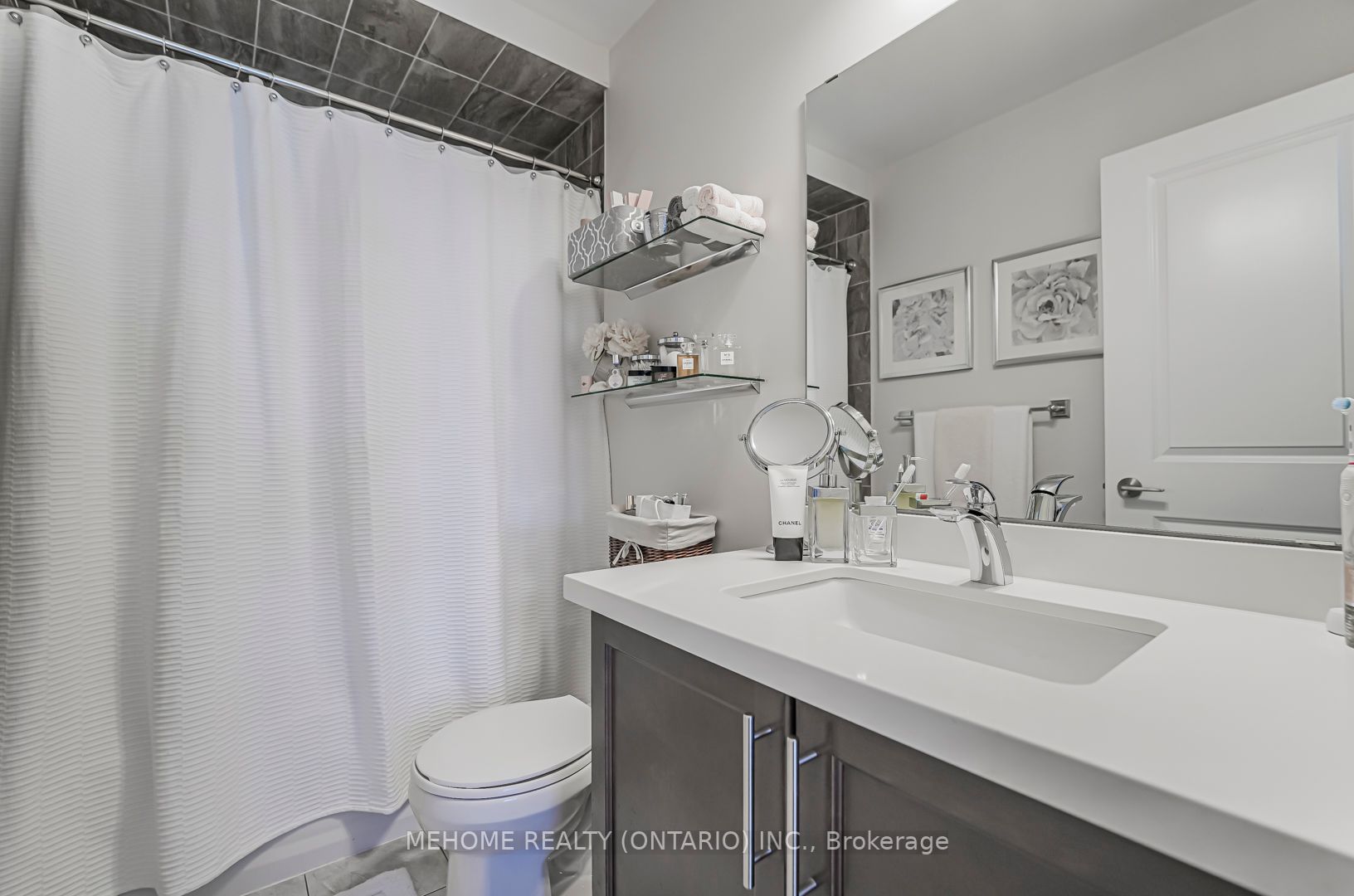 275 Roxton Rd, #203