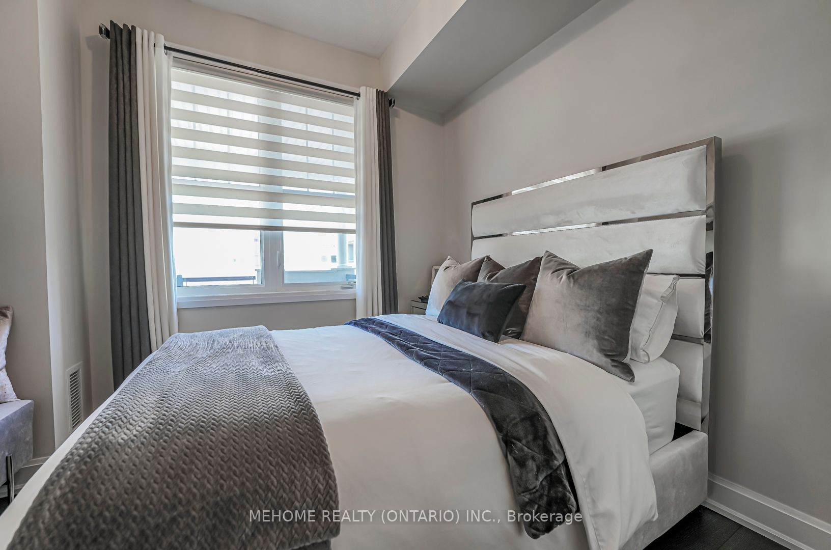275 Roxton Rd, #203
