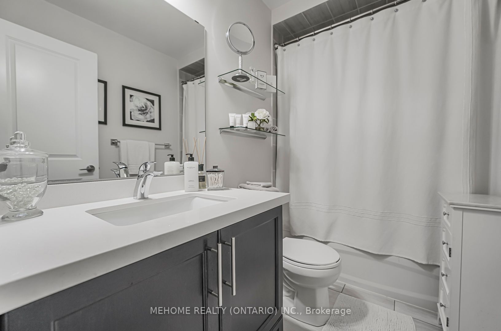 275 Roxton Rd, #203