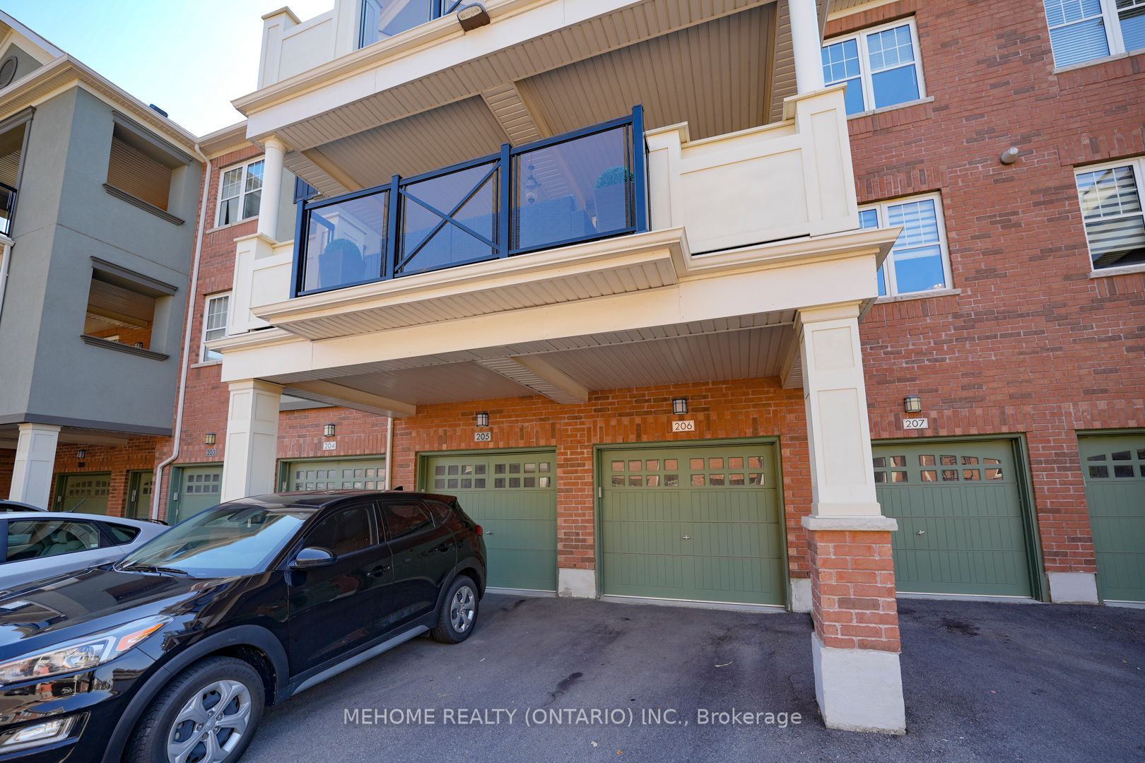 275 Roxton Rd, #203