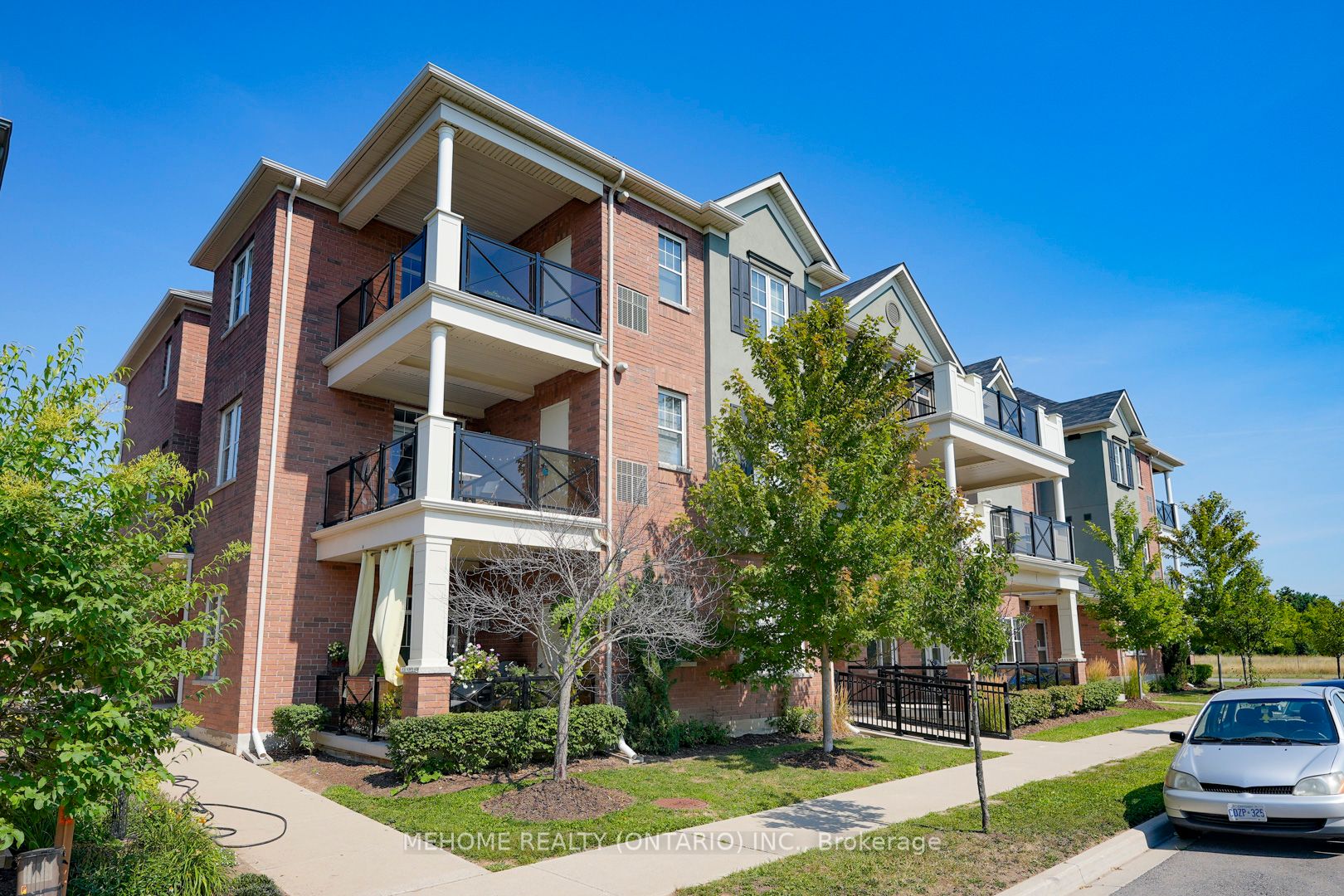 275 Roxton Rd, #203