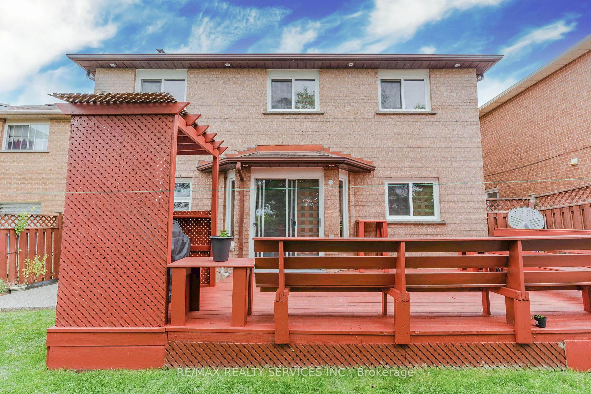 77 Major William Sharpe Dr