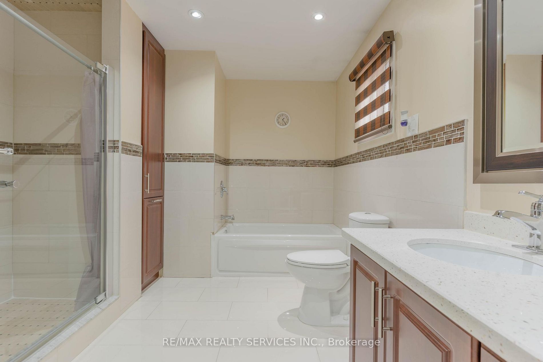 77 Major William Sharpe Dr