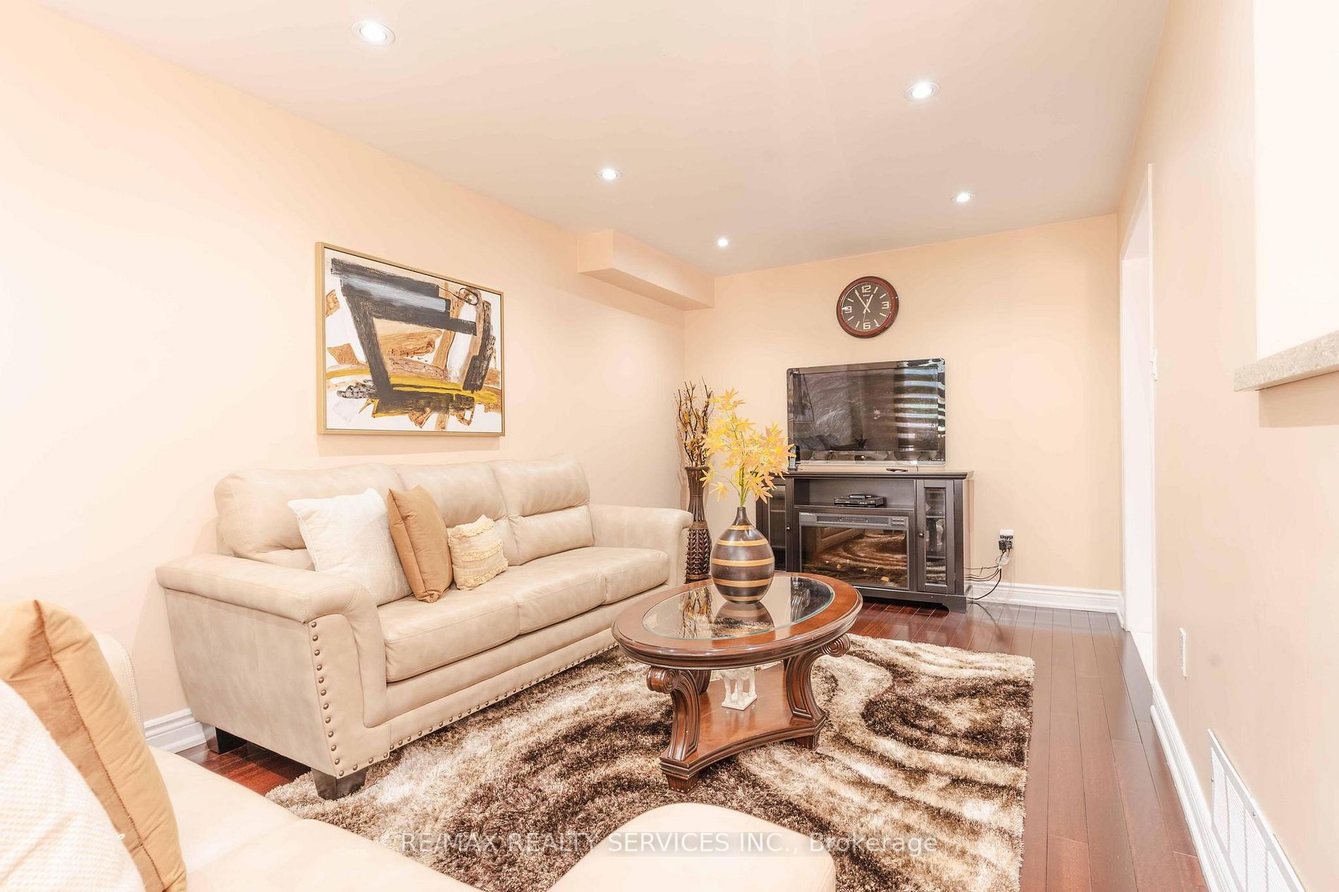 77 Major William Sharpe Dr