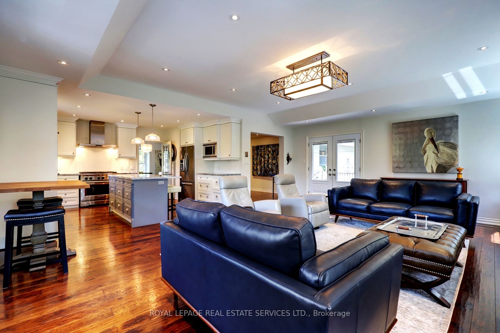 4306 Lakeshore Road