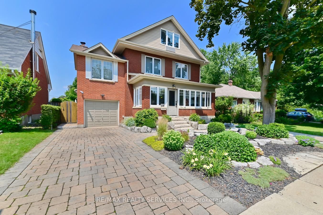 38 Rosedale Ave W