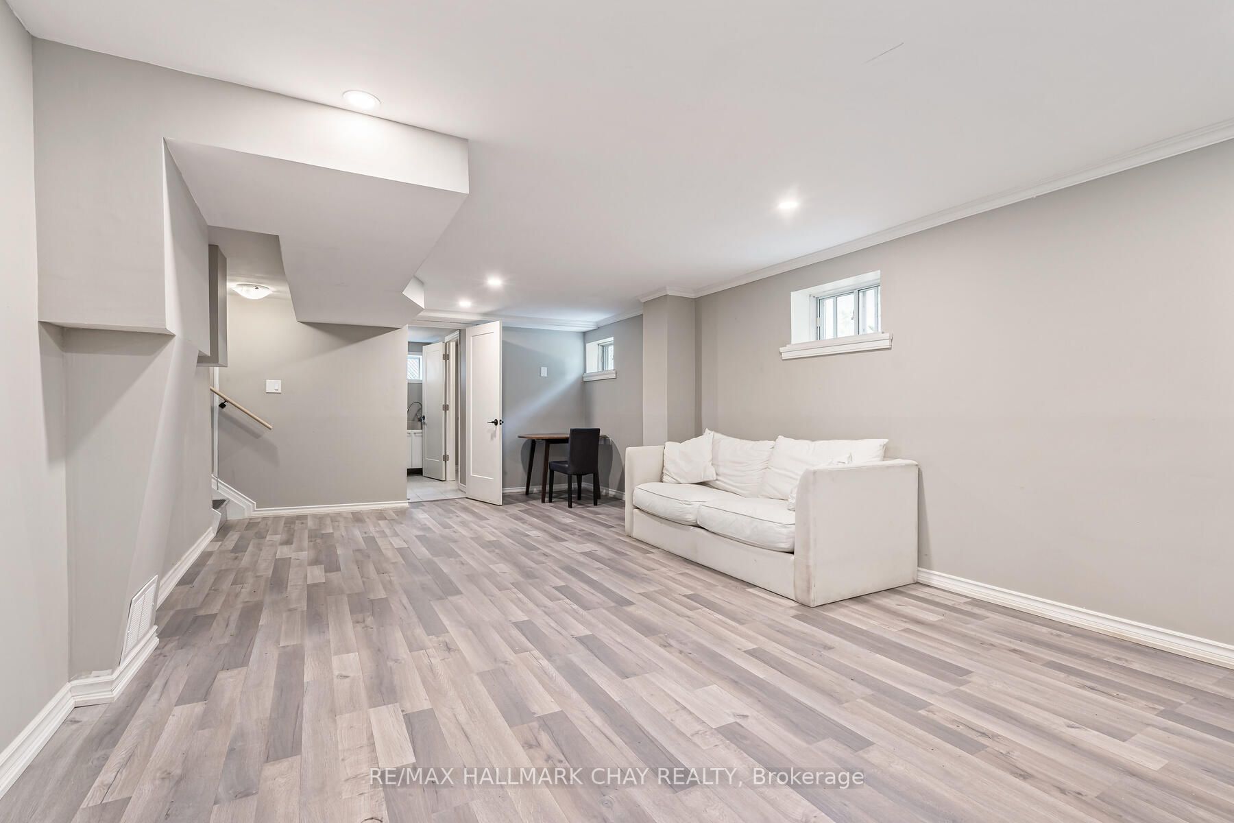 76 Raylawn Cres