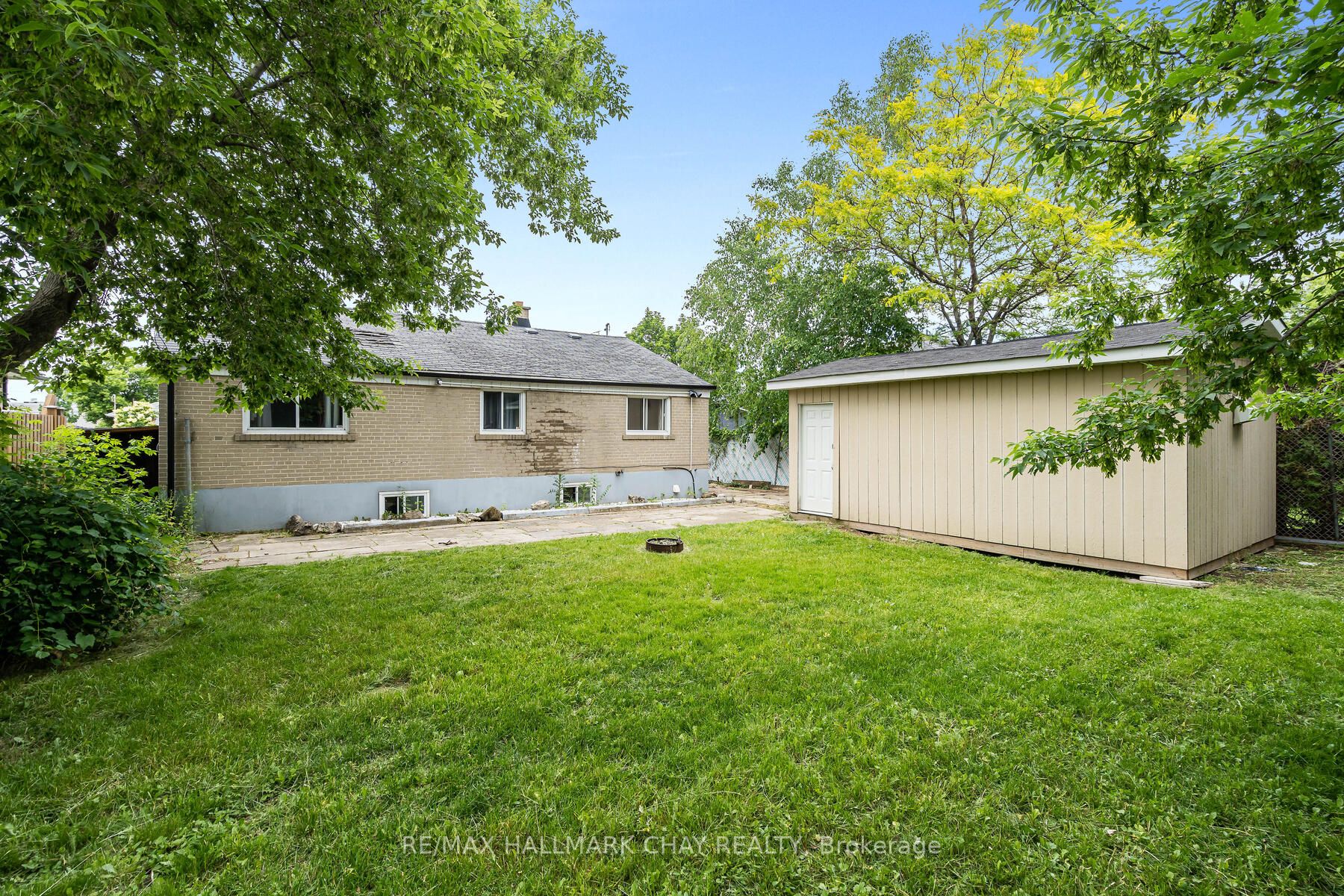 76 Raylawn Cres